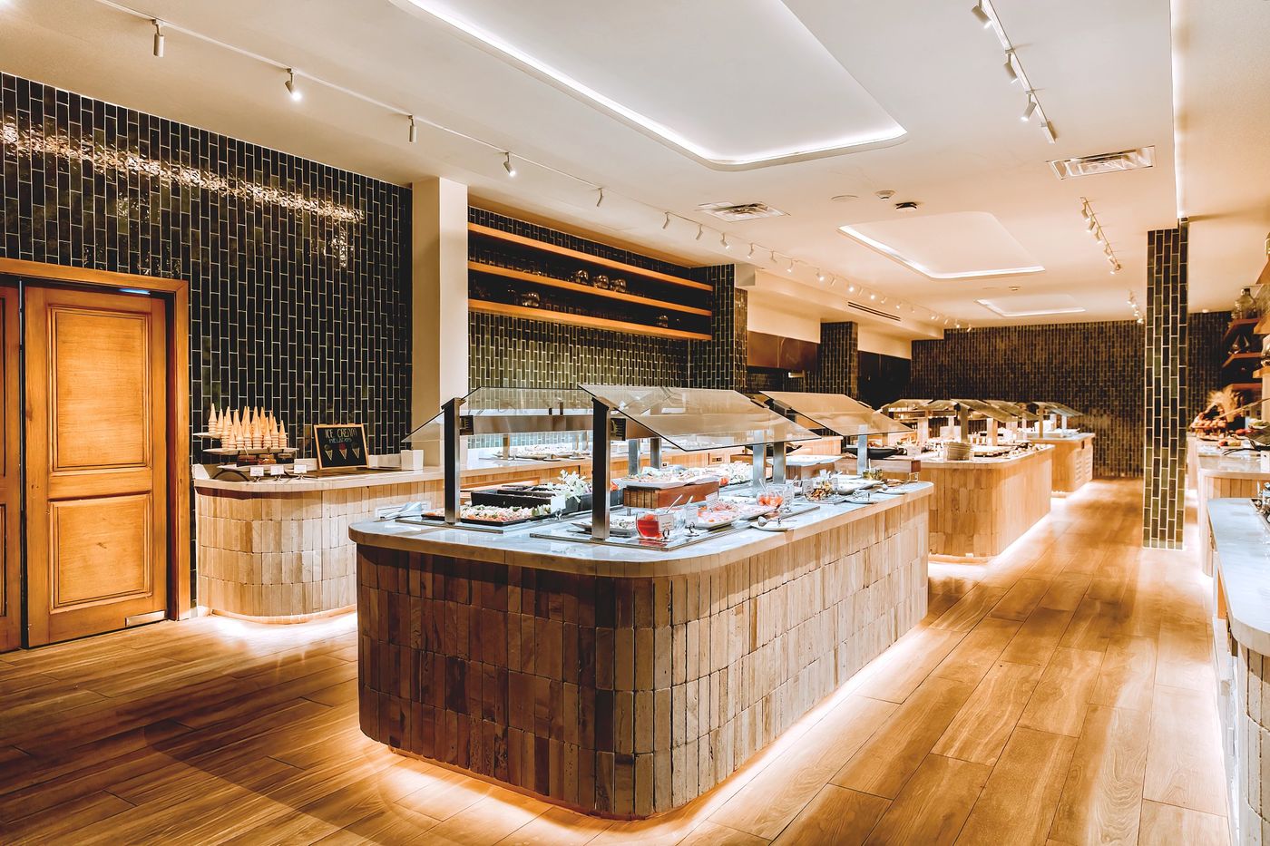 Dreams-Sapphire-Resort---Spa-Restaurant-38