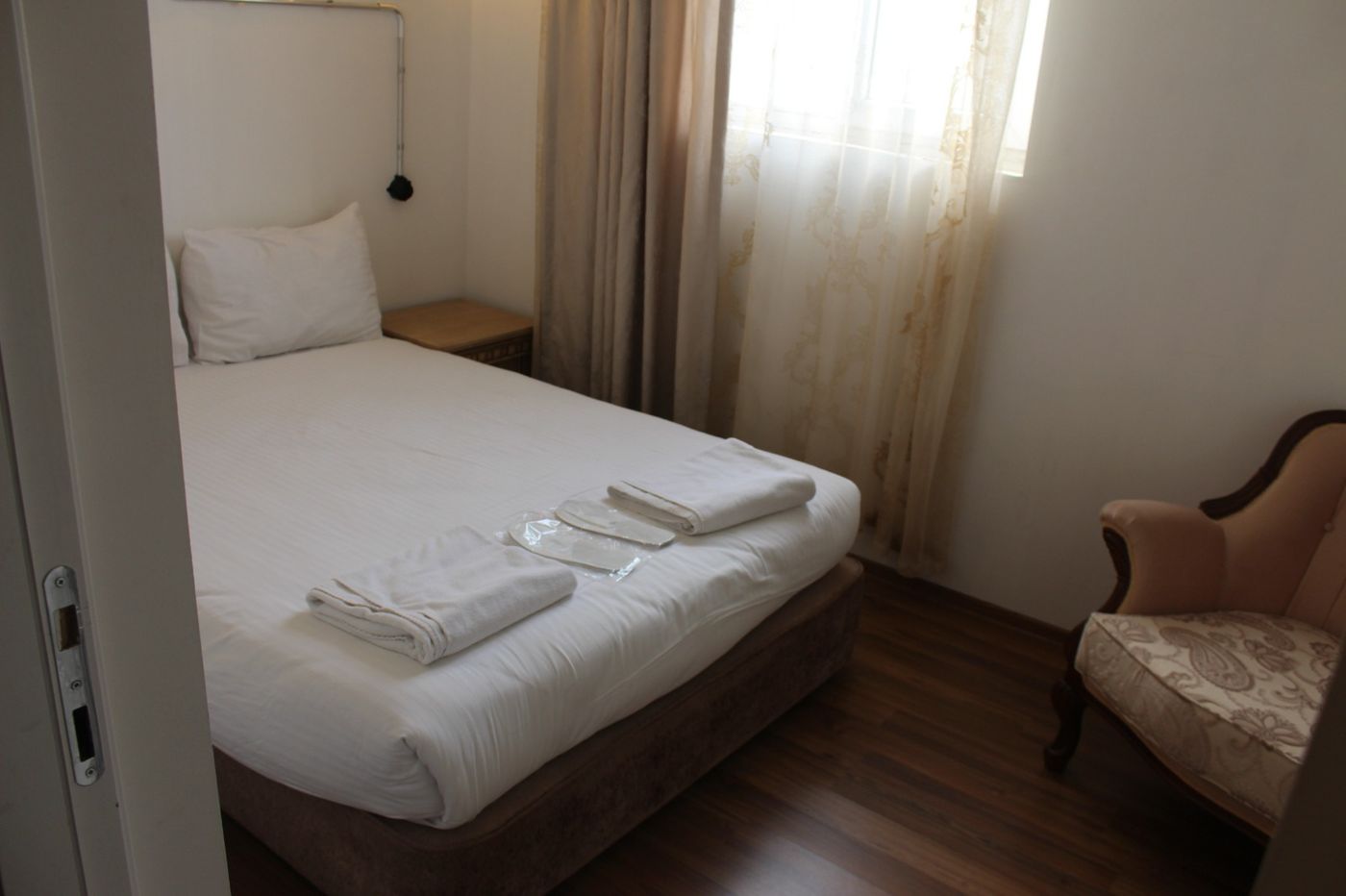 Istanbul-Holiday-Hotel-Room-24
