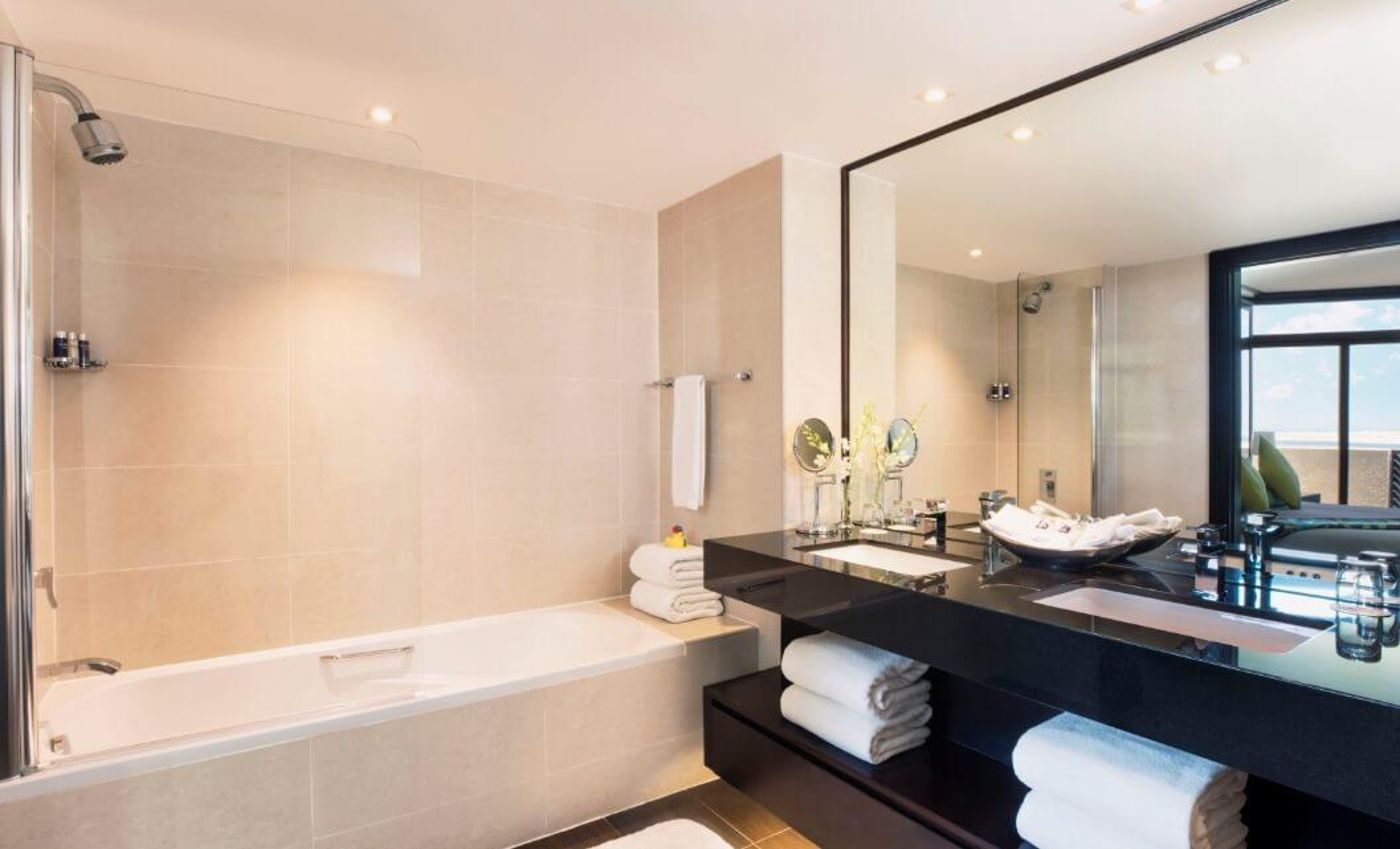 JA-Beach-Hotel-Room-32