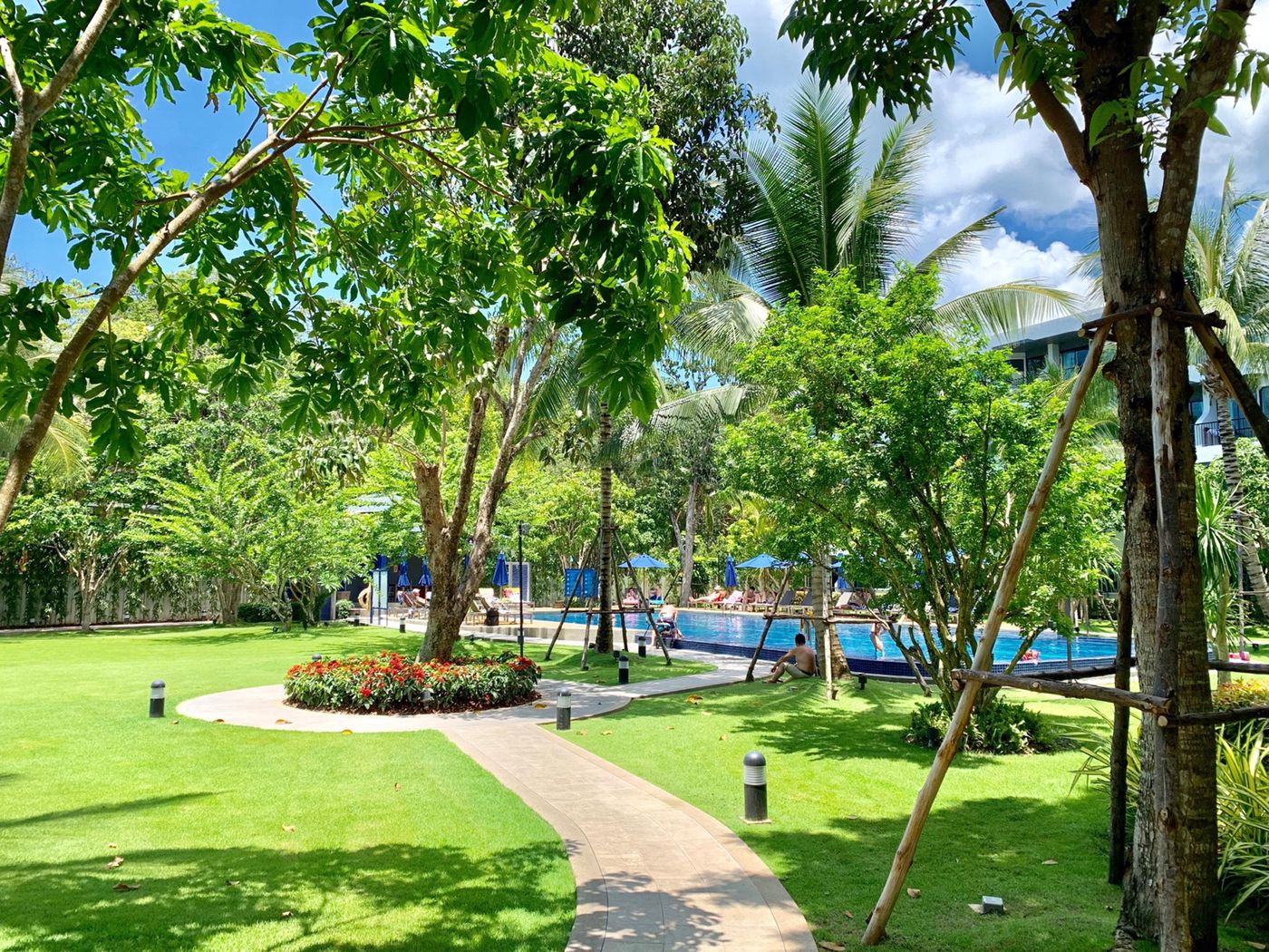 Holiday-Inn-Resort-Krabi-Ao-Nang-Beach-Pool-13