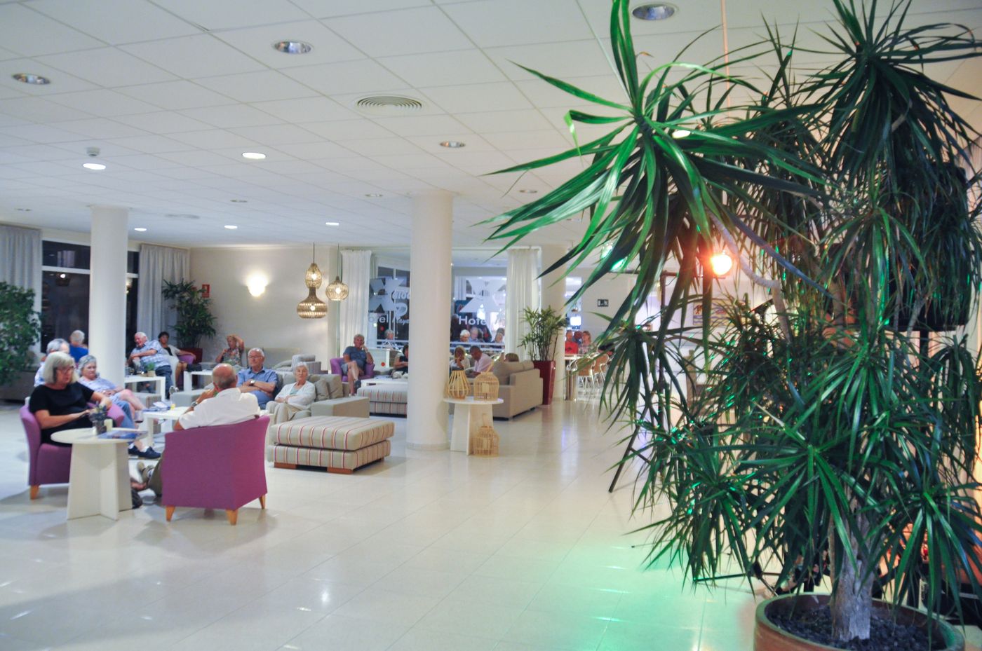 Xaloc-Playa-Lobby-22