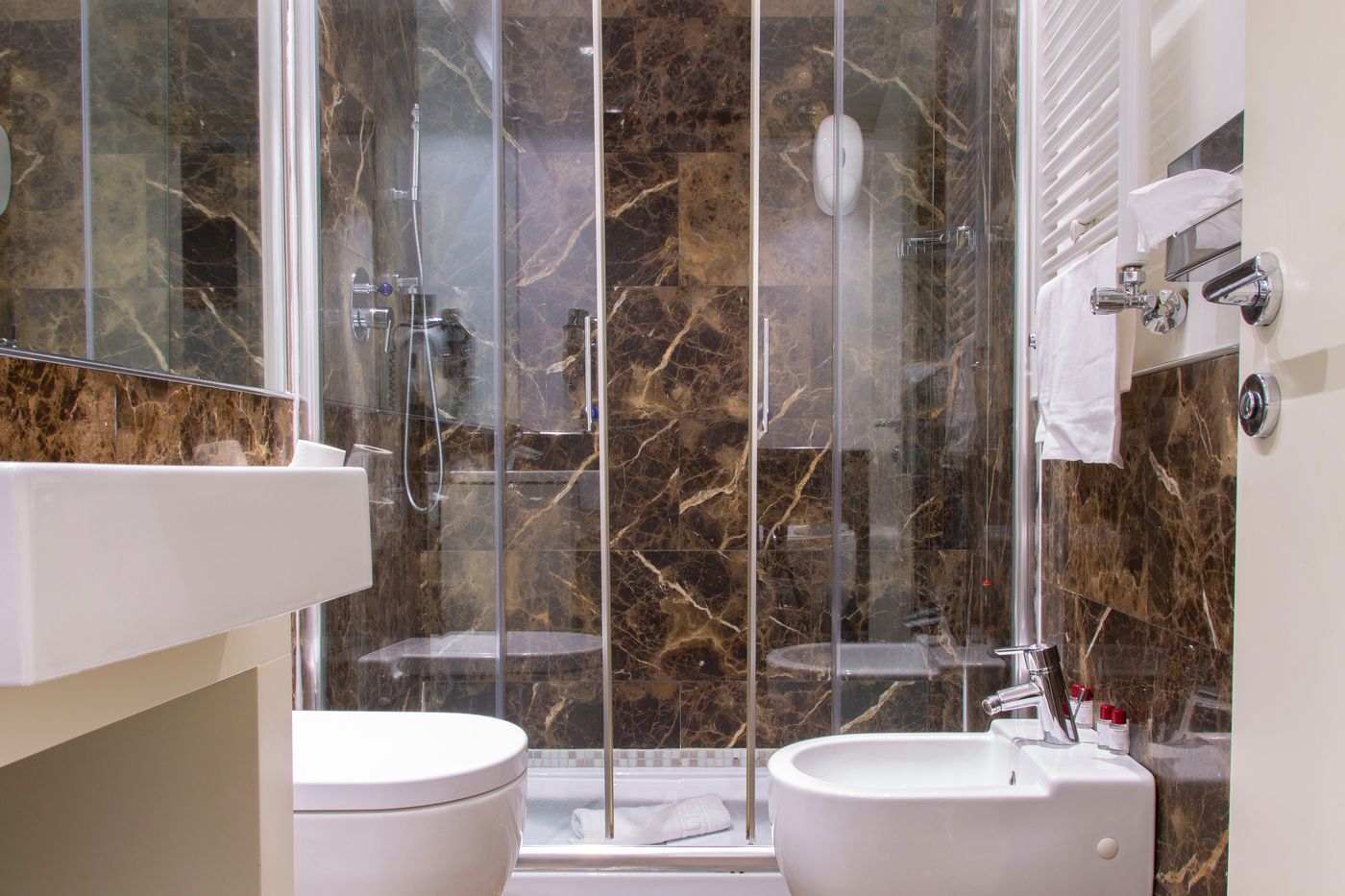 Smy Bologna Centrale - Italy - BOLOGNA - Room - 6