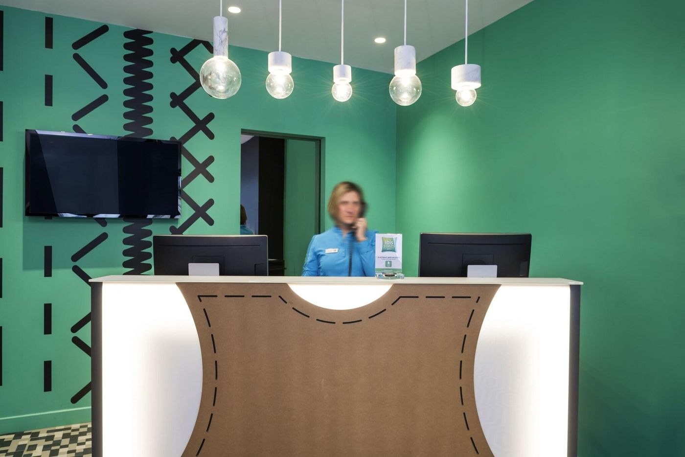 ibis-Styles-Paris-Gare-Saint-Lazare-Lobby-20