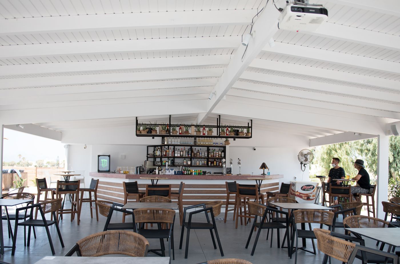 Summer-Village-Hotel-Bar-33