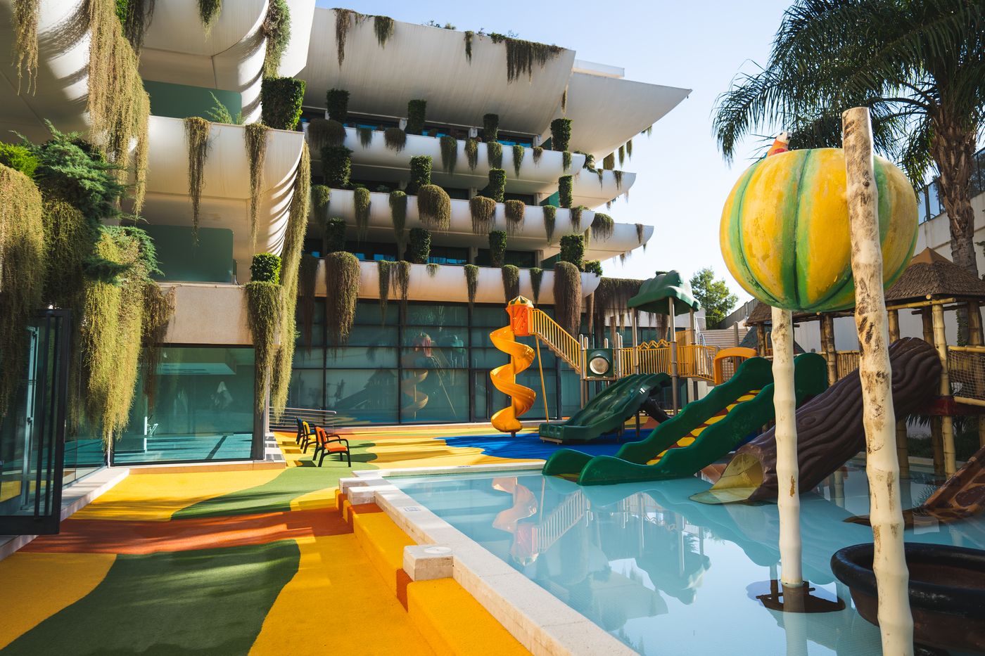 Deloix-Aqua-Center-Hotel-Pool-64