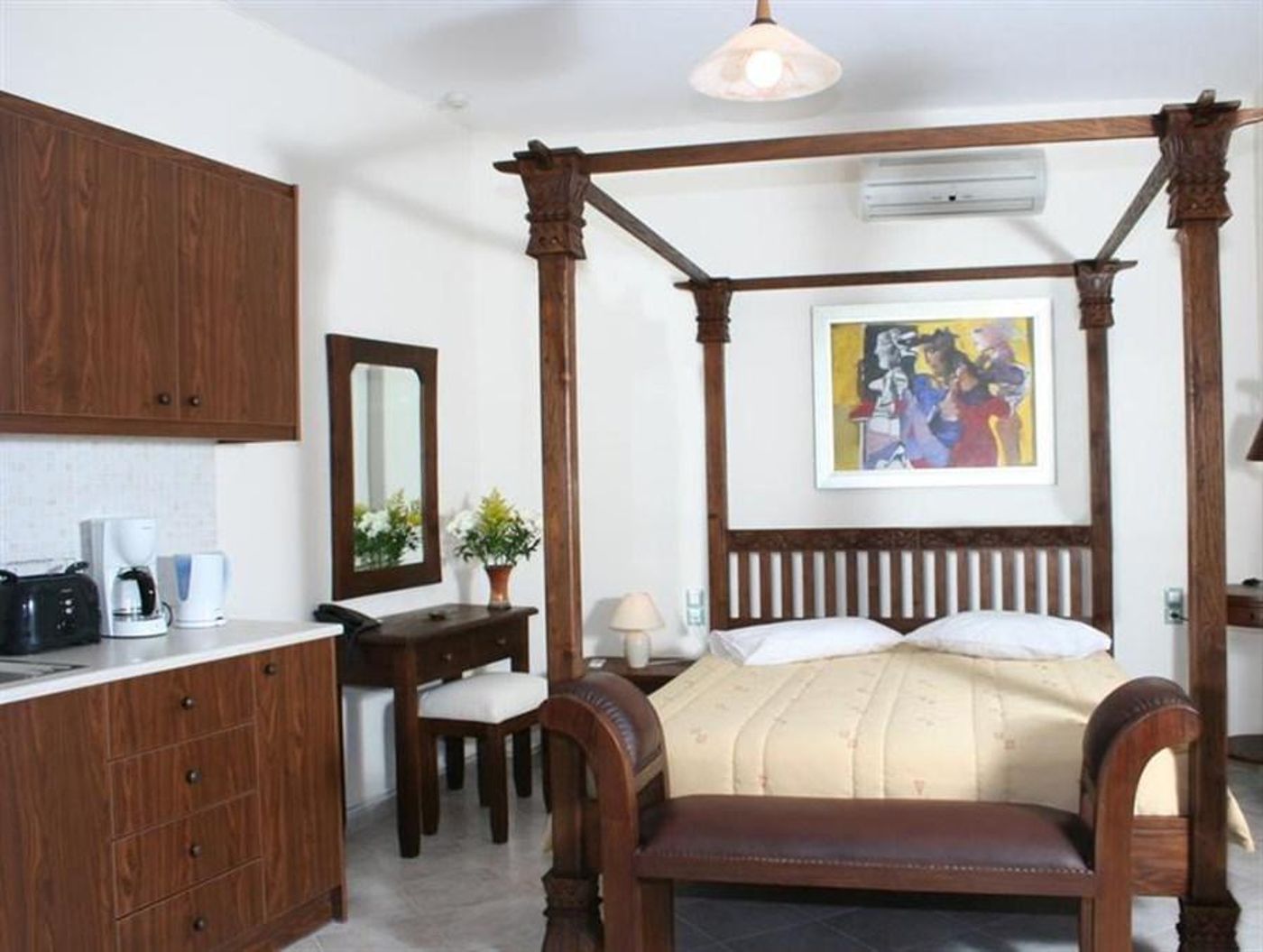 Kastro-Apartments-Room-14