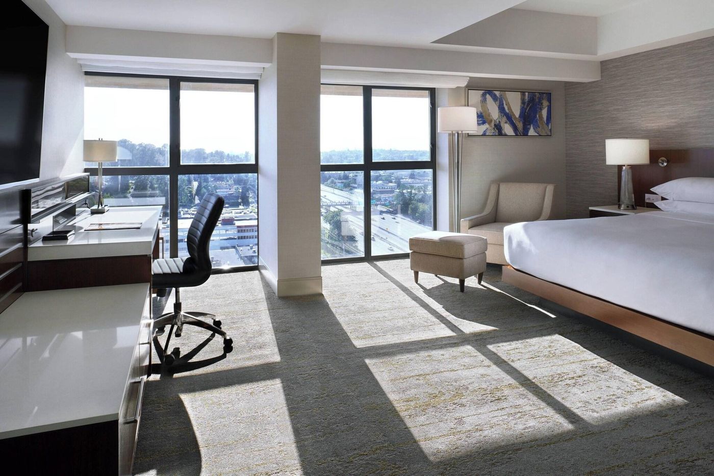 Delta-Hotels-By-Marriott-Burnaby-Conference-Centre-Room-21