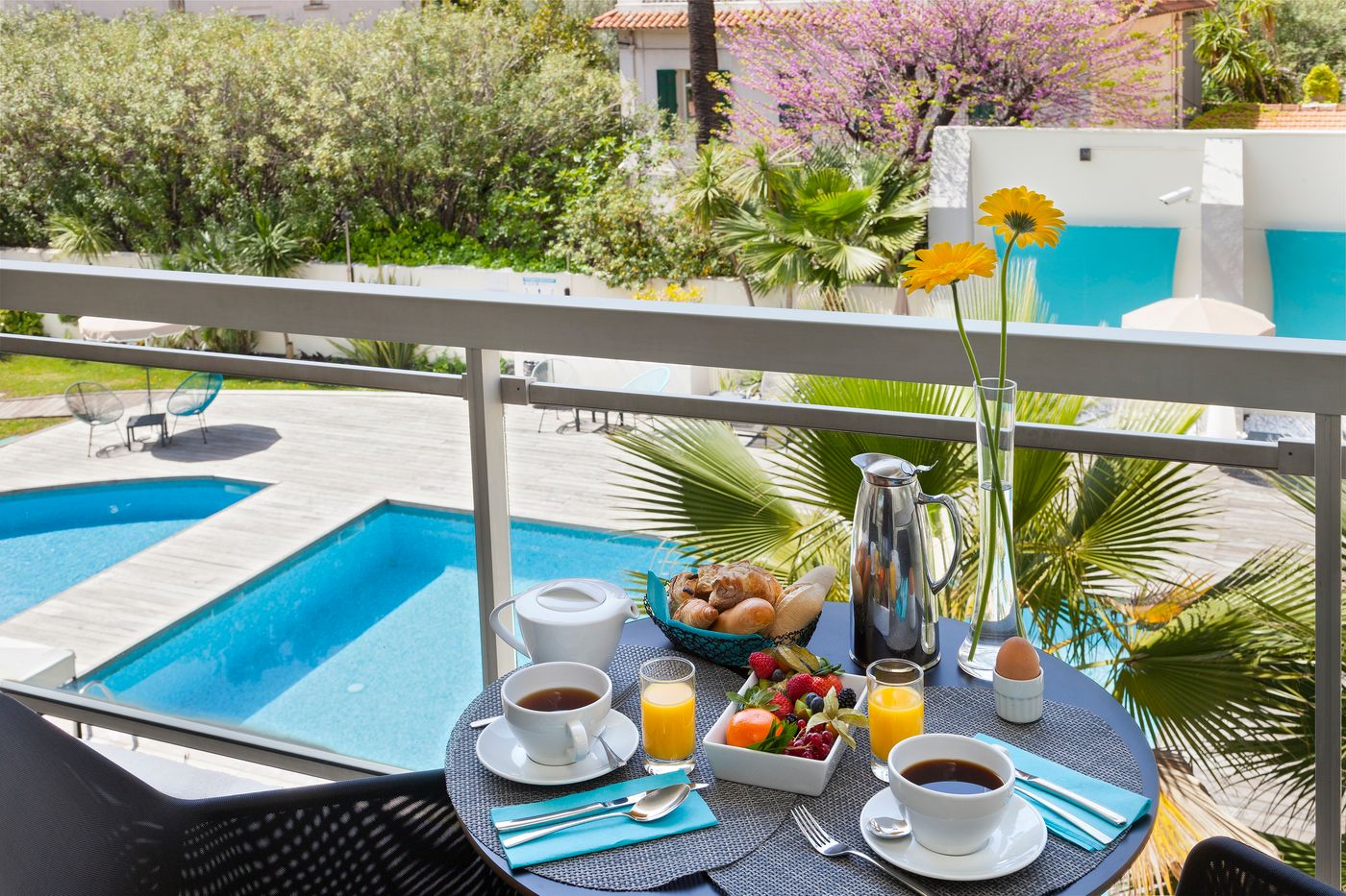 Neho-Suites-Cannes-Croisette-Room-16