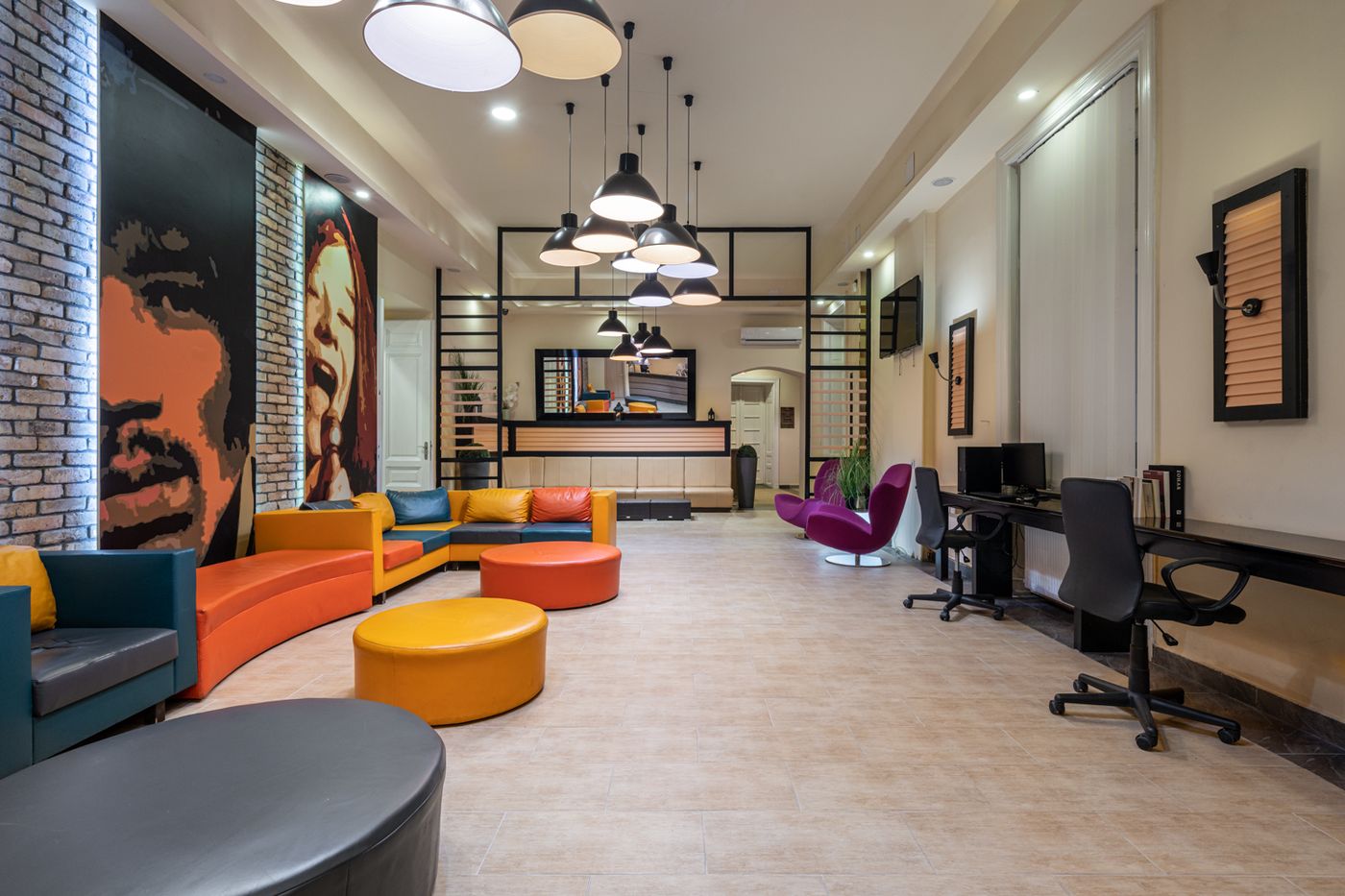 Full Moon Budapest - Hungary - BUDAPEST - General view - 4