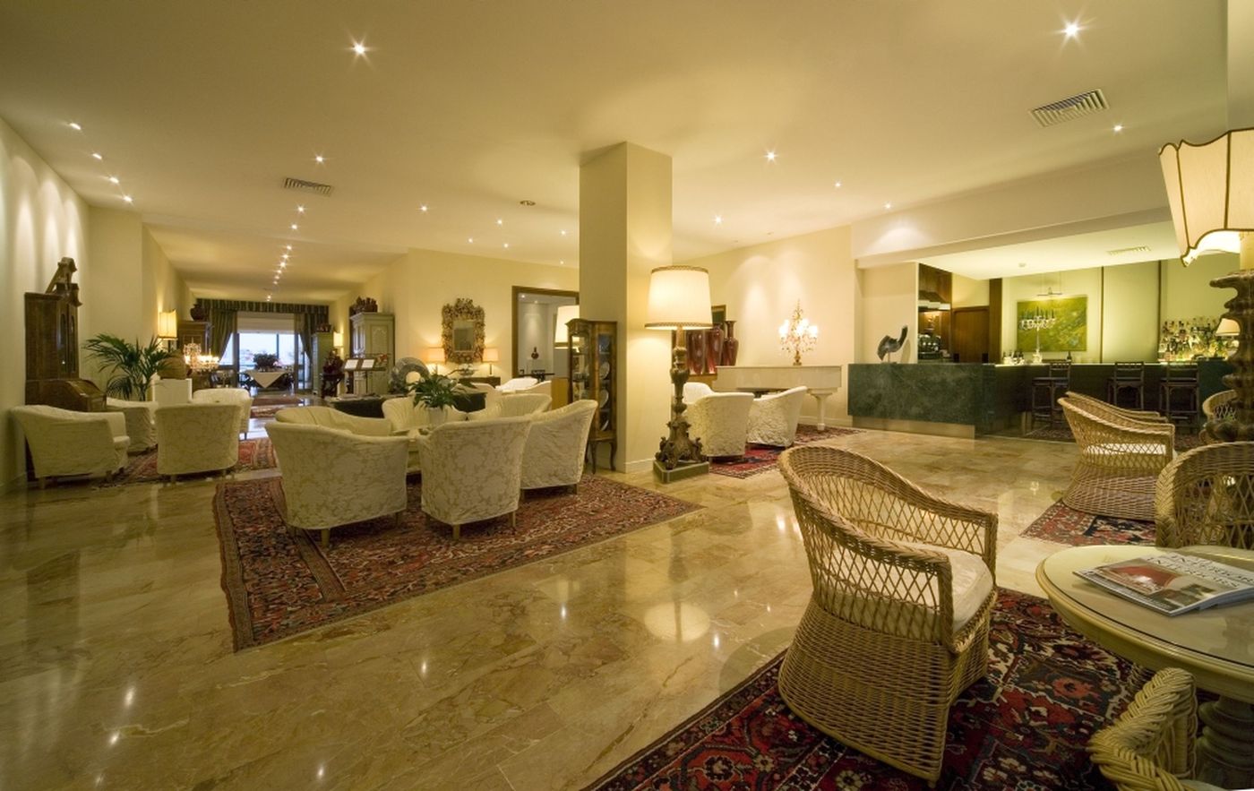 National Hotel-Italy-RIMINI-Lobby-8