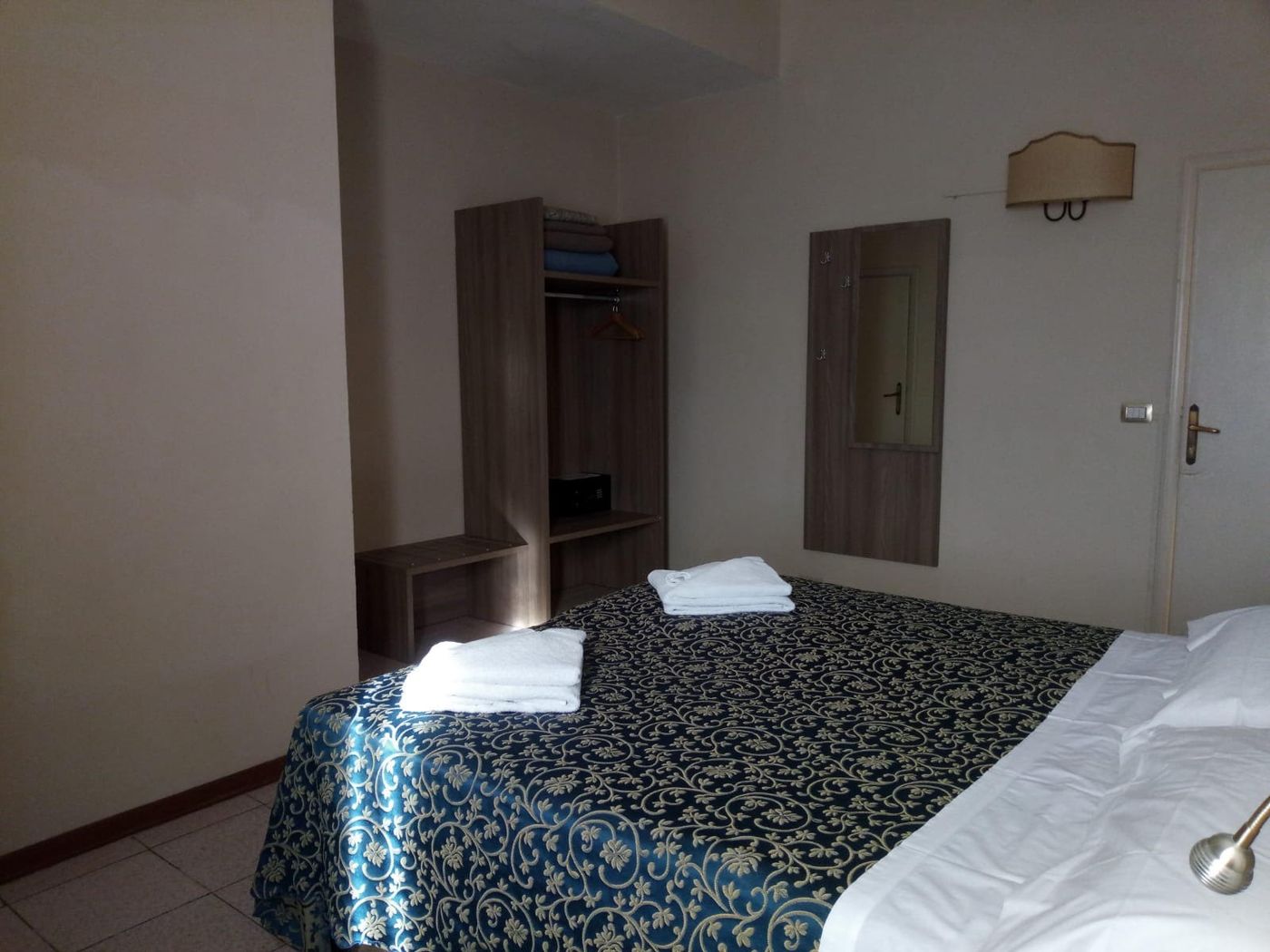 HHB-Hotel---Florencia-Room-9