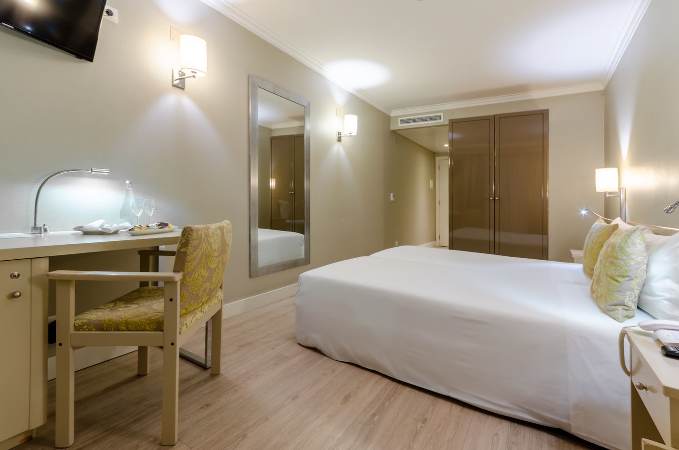 Olissippo-Marques-De-Sa-Room-10