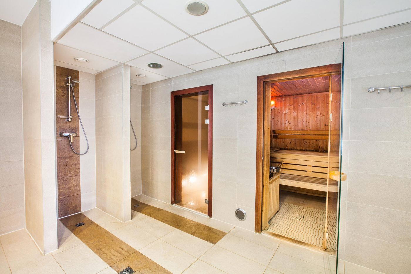 Qubus-Hotel-Krakow-Pool-33