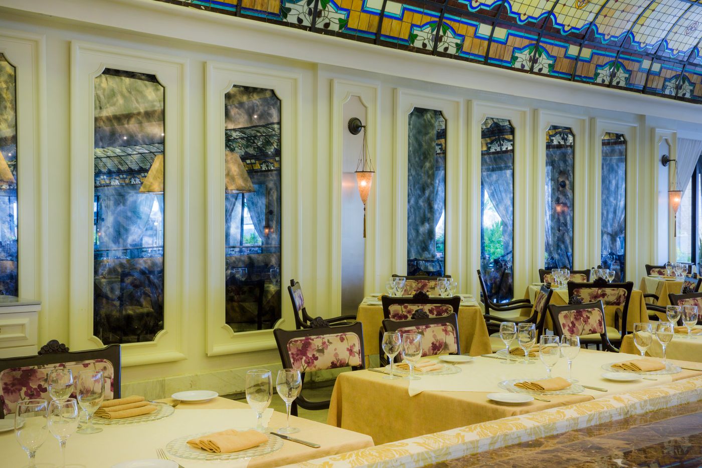 Moon-Palace-Restaurant-56