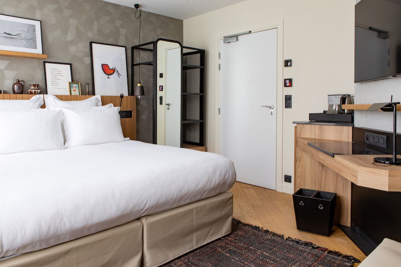 Hotel-Maison-Mere-Room-5