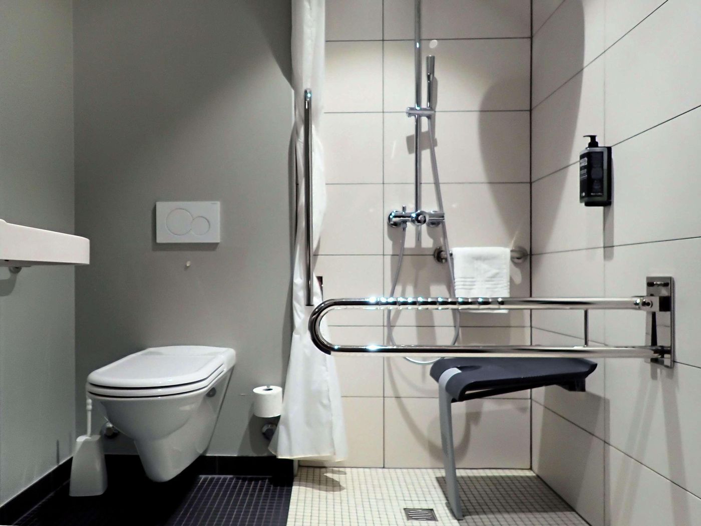 Ibis-Styles-Geneve-Carouge-Room-25