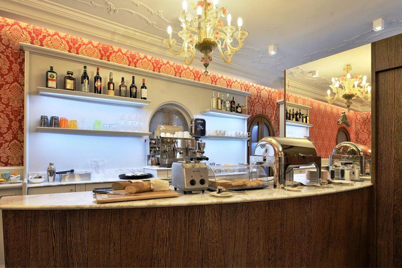 Al-Theatro-Palace-Lobby-27