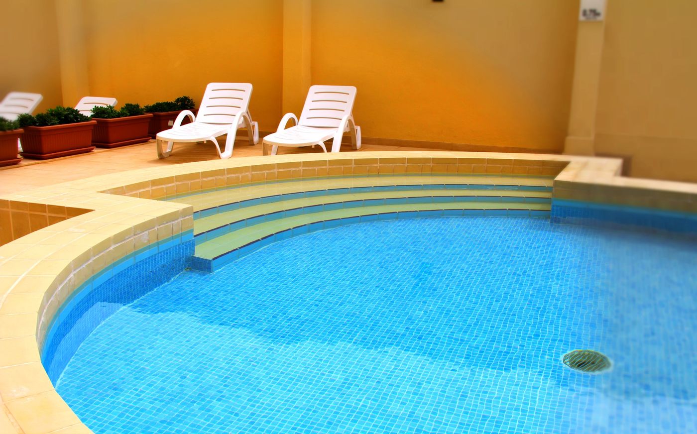 Mavina-Hotel---Apartments-Pool-24