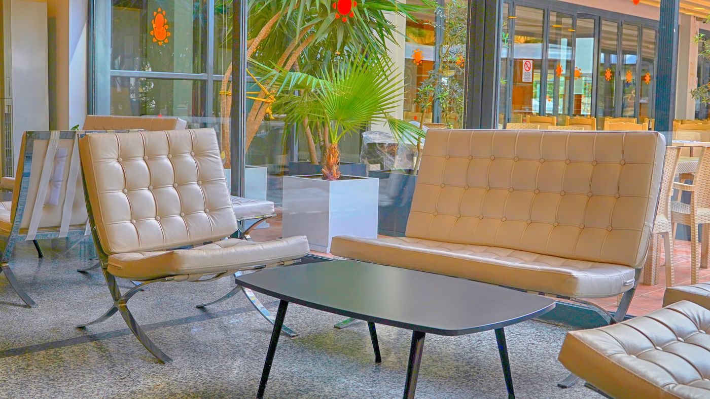 Club-Aqua-Plaza-Lobby-59