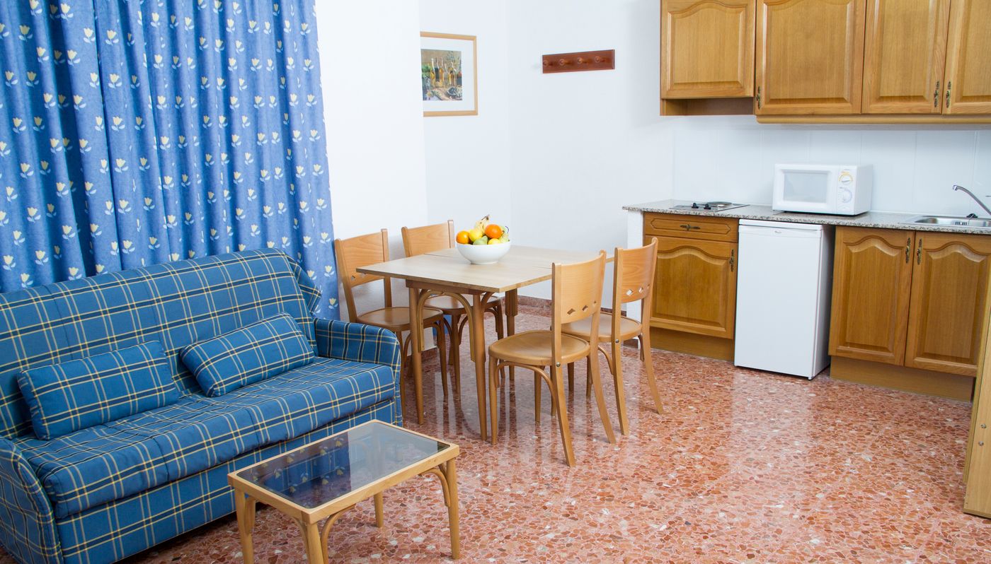 Port Hotel Europa Suites Aparthotel