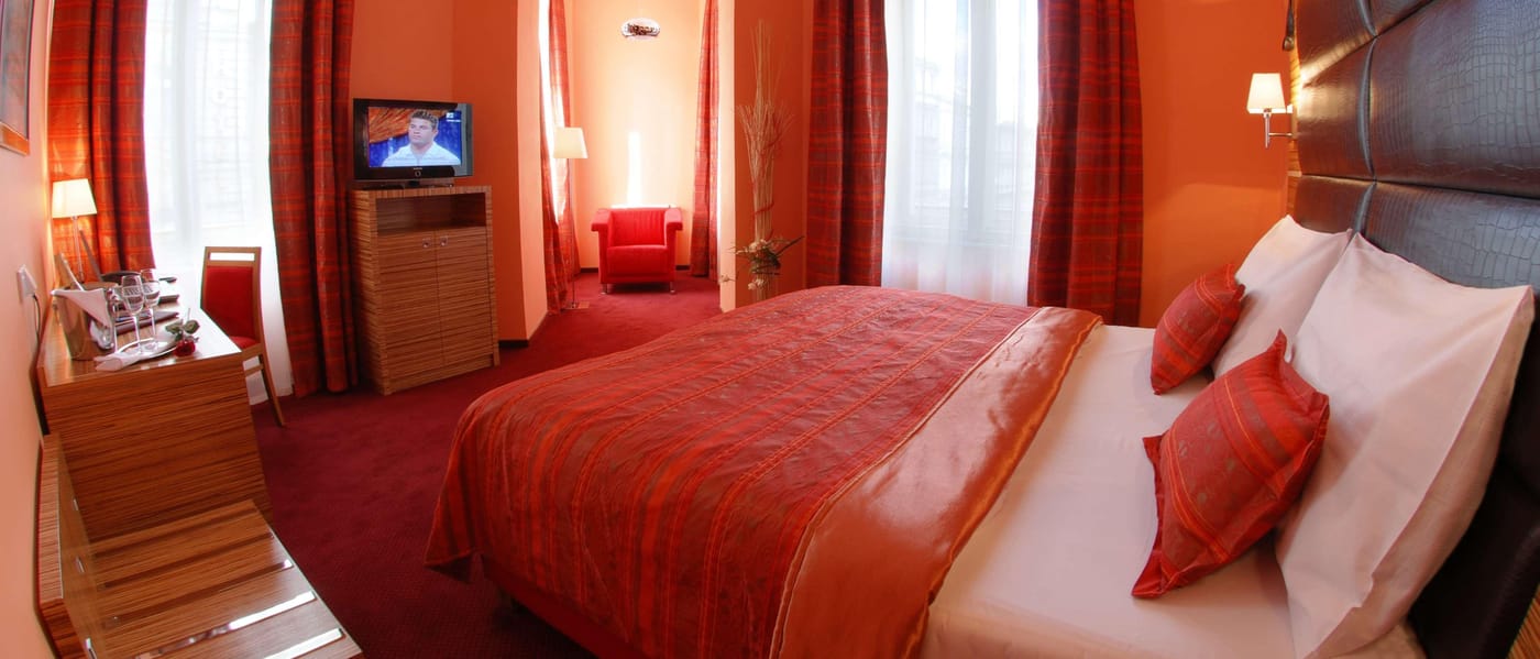 EA-Hotel-Sonata-Room-16