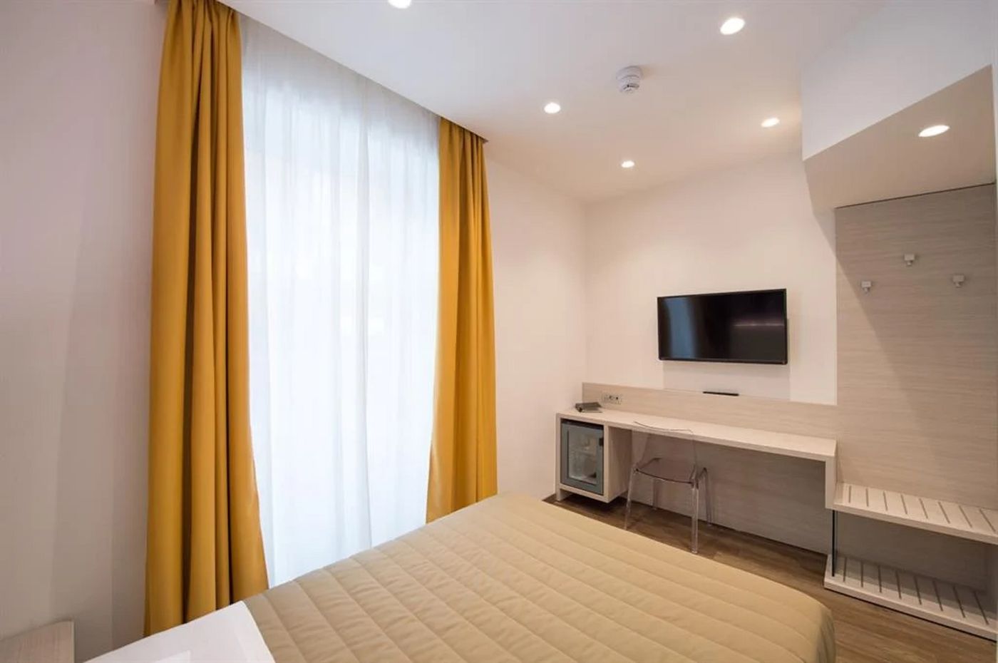 Grand Hotel Liberty-Italy-RIVA DEL GARDA-Room-2