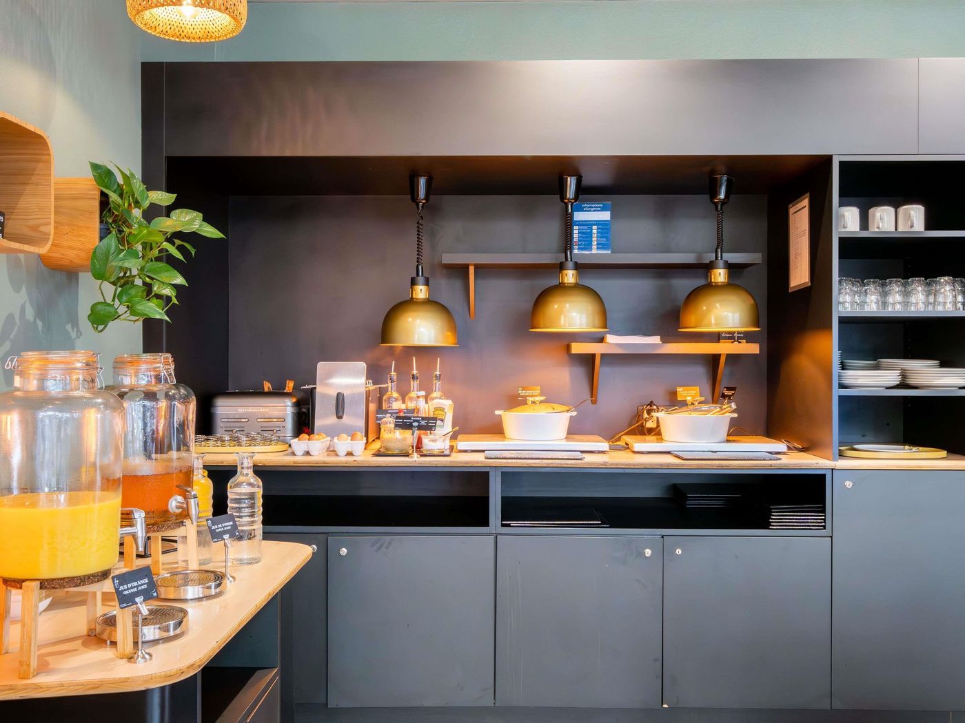 Novotel-Suites-Cannes-Centre-Restaurant-51