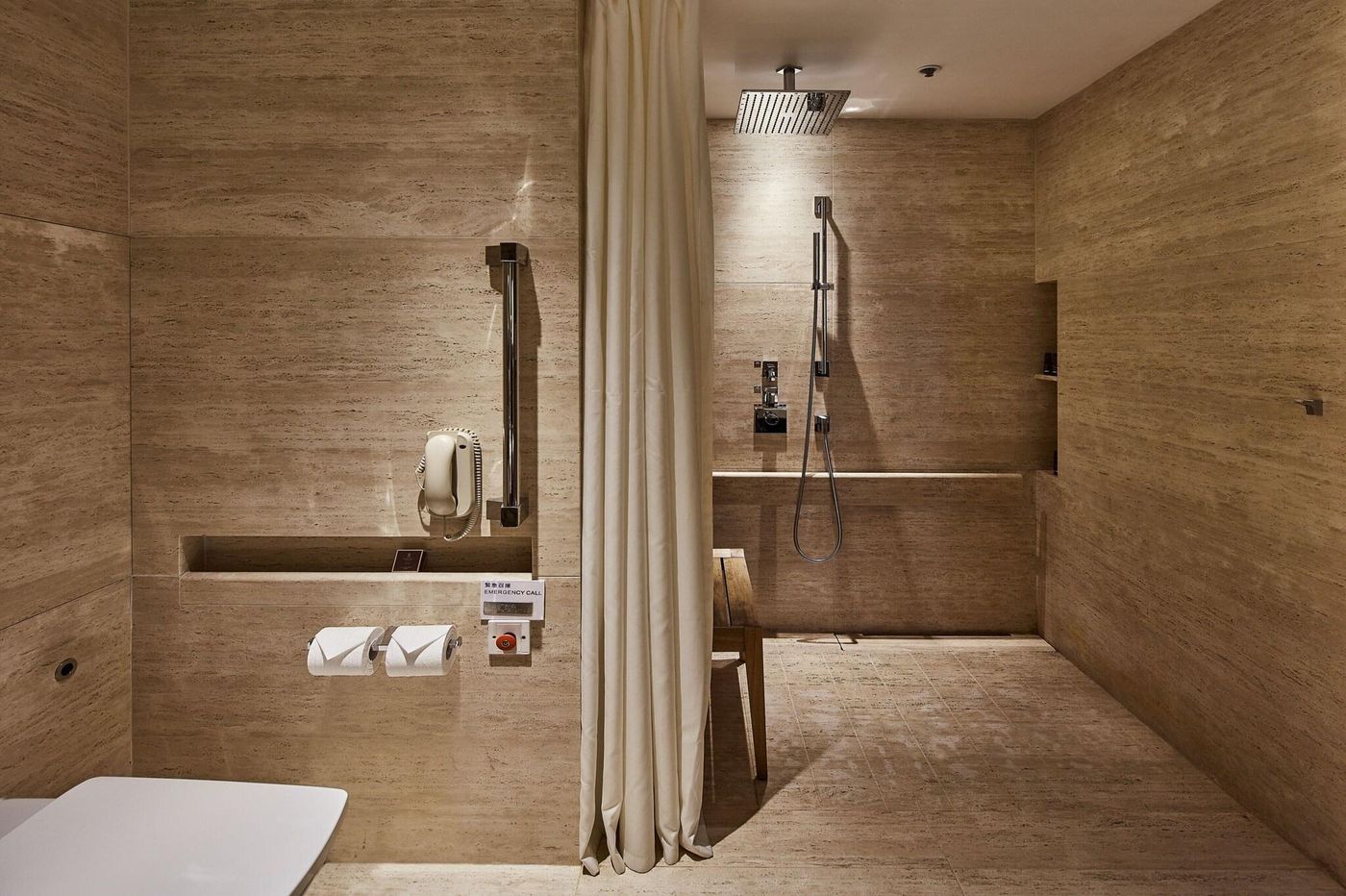 The-Ritz-Carlton--Hong-Kong-Room-56