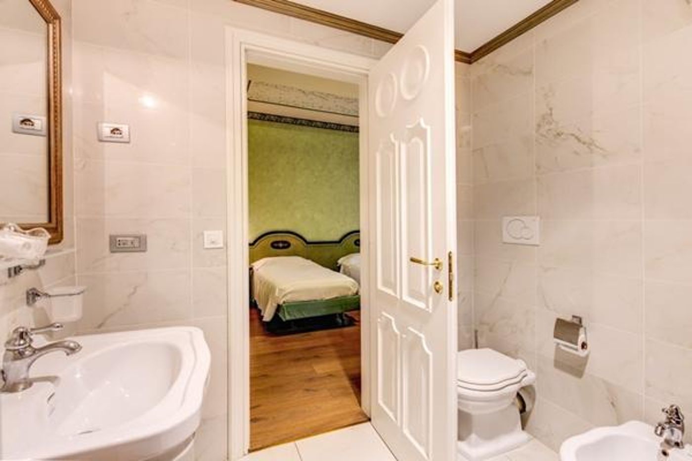 IH-Hotels-Milano-Puccini-General-view-16