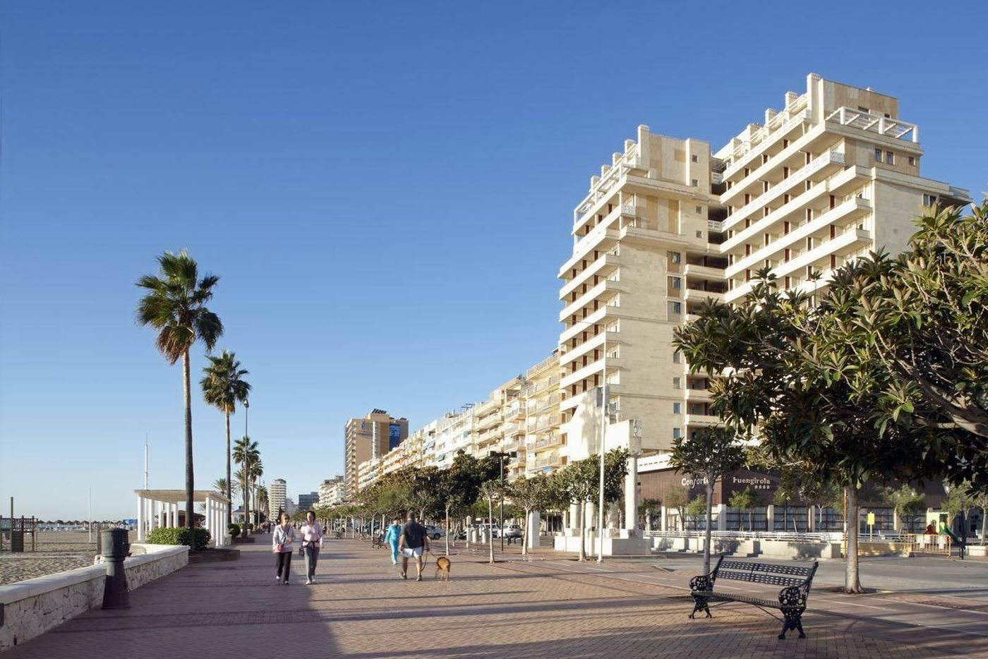 Nuria Sol Apartments