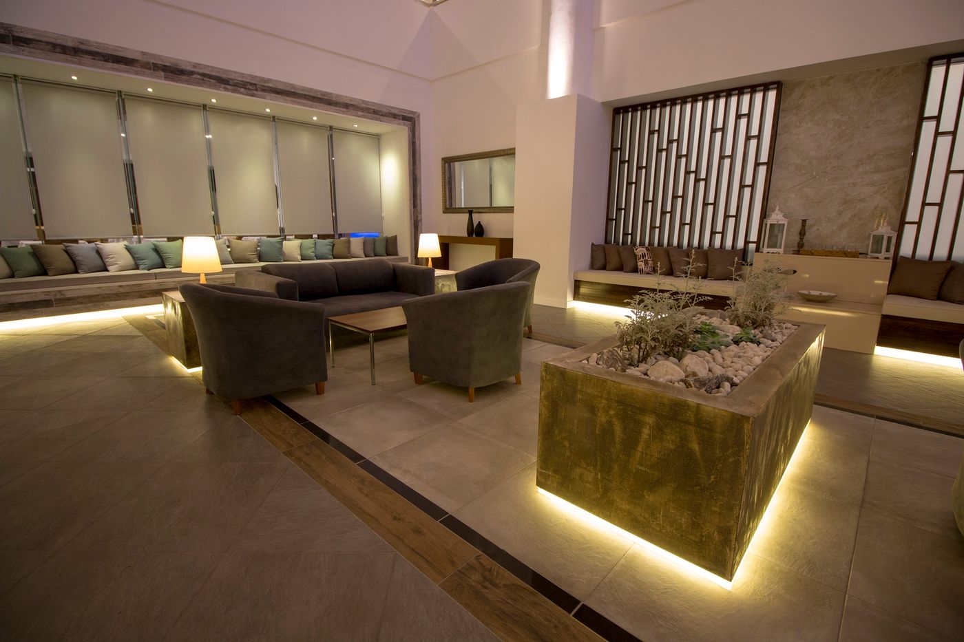Munamar-Beach-Residence-Lobby-37
