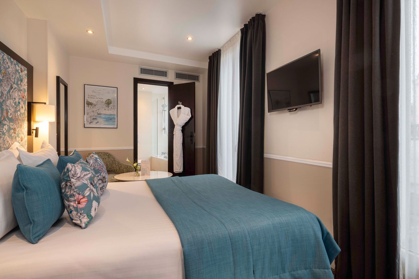 Park-Lane-Paris-Room-37