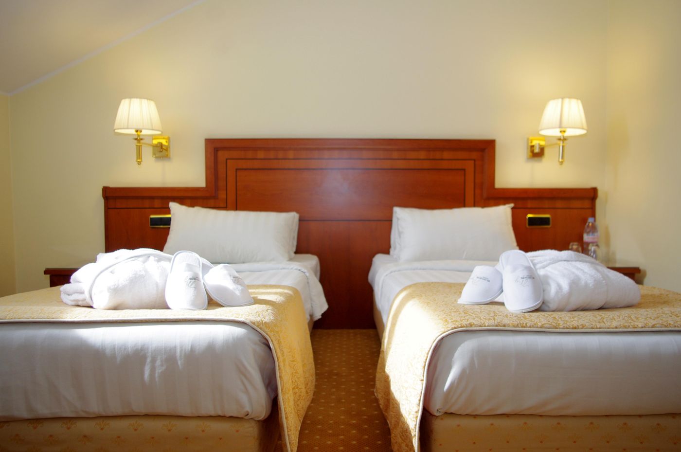 My-City-Hotel-Room-10