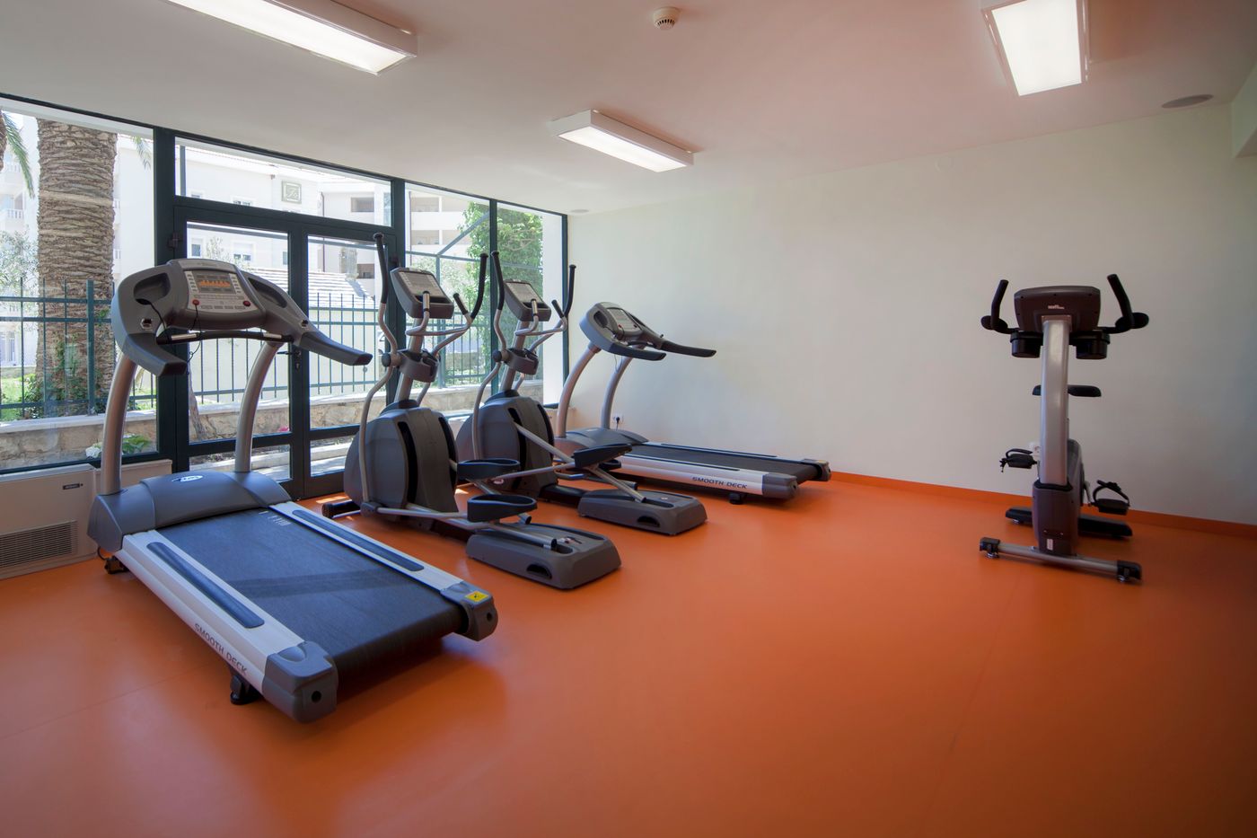 Bluesun-Hotel-Neptun-Sports-and-Entertainment-51