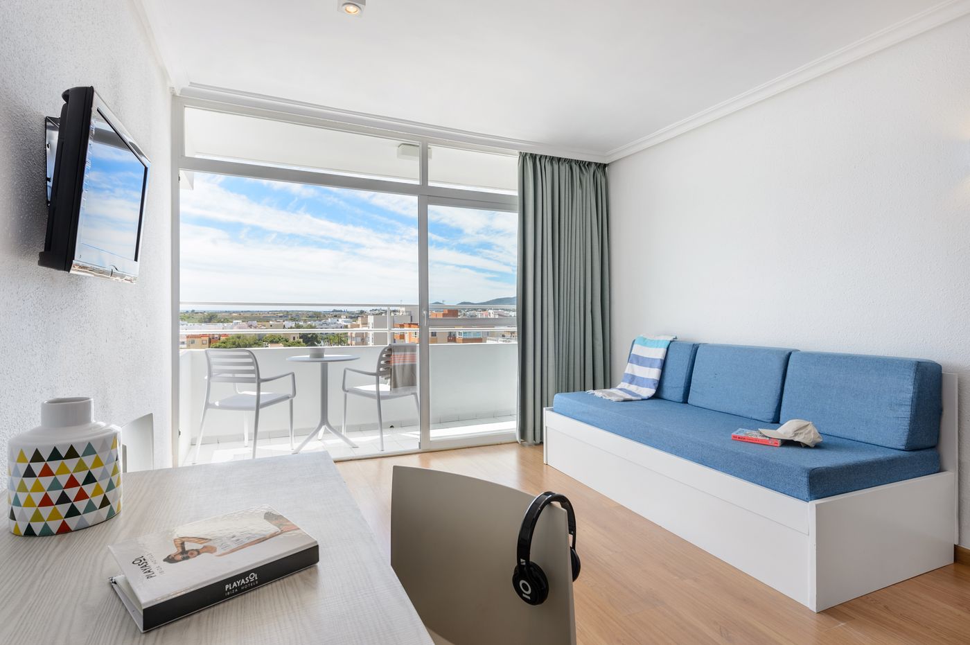 Vibra Tivoli Apartments