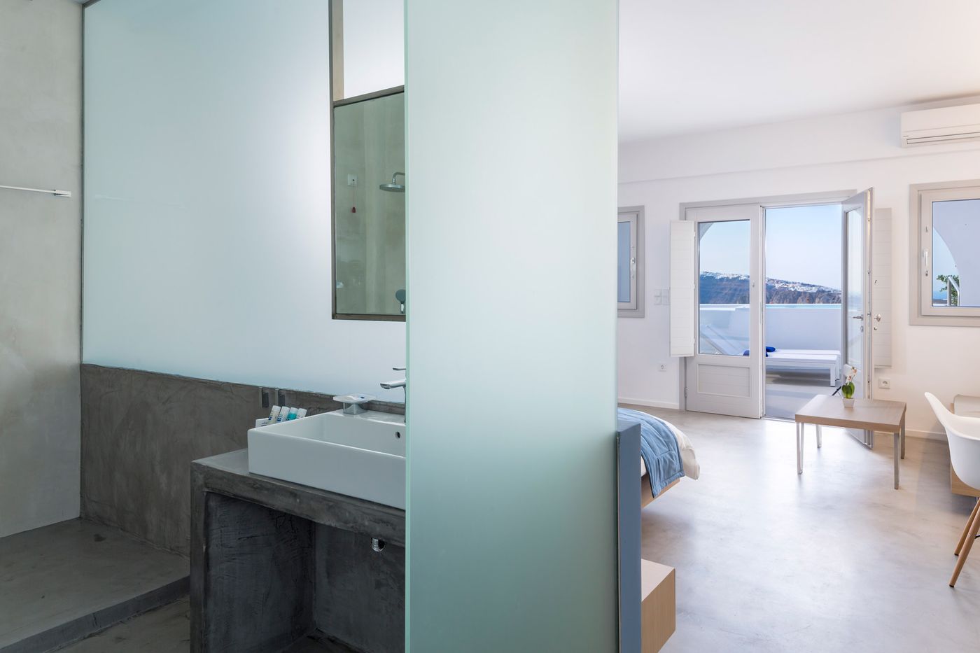 Alti-Santorini-Suites-Room-31