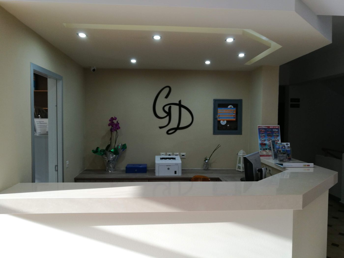 Golden-Days-Aparthotel-Lobby-20