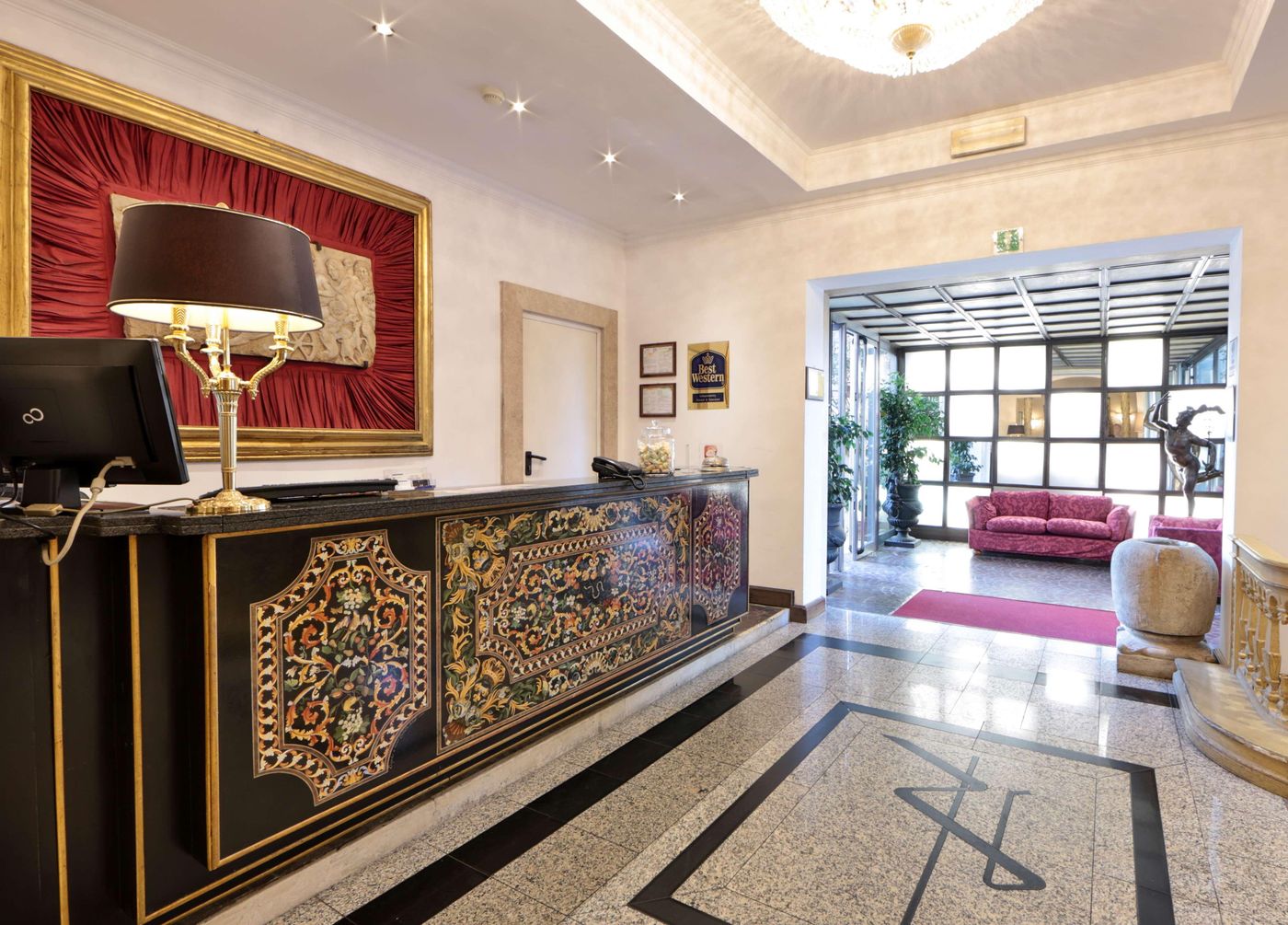 BEST-WESTERN-Hotel-Rivoli-Lobby-4