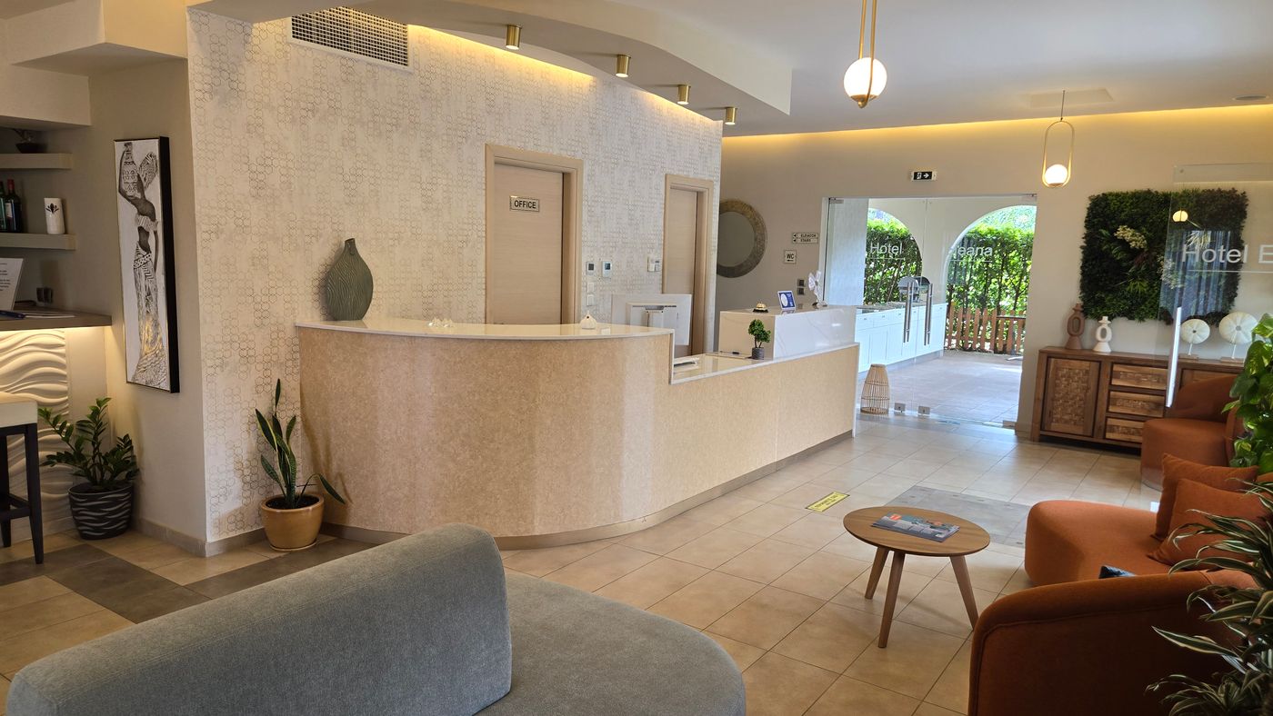 Eleana-Hotel-Lobby-41