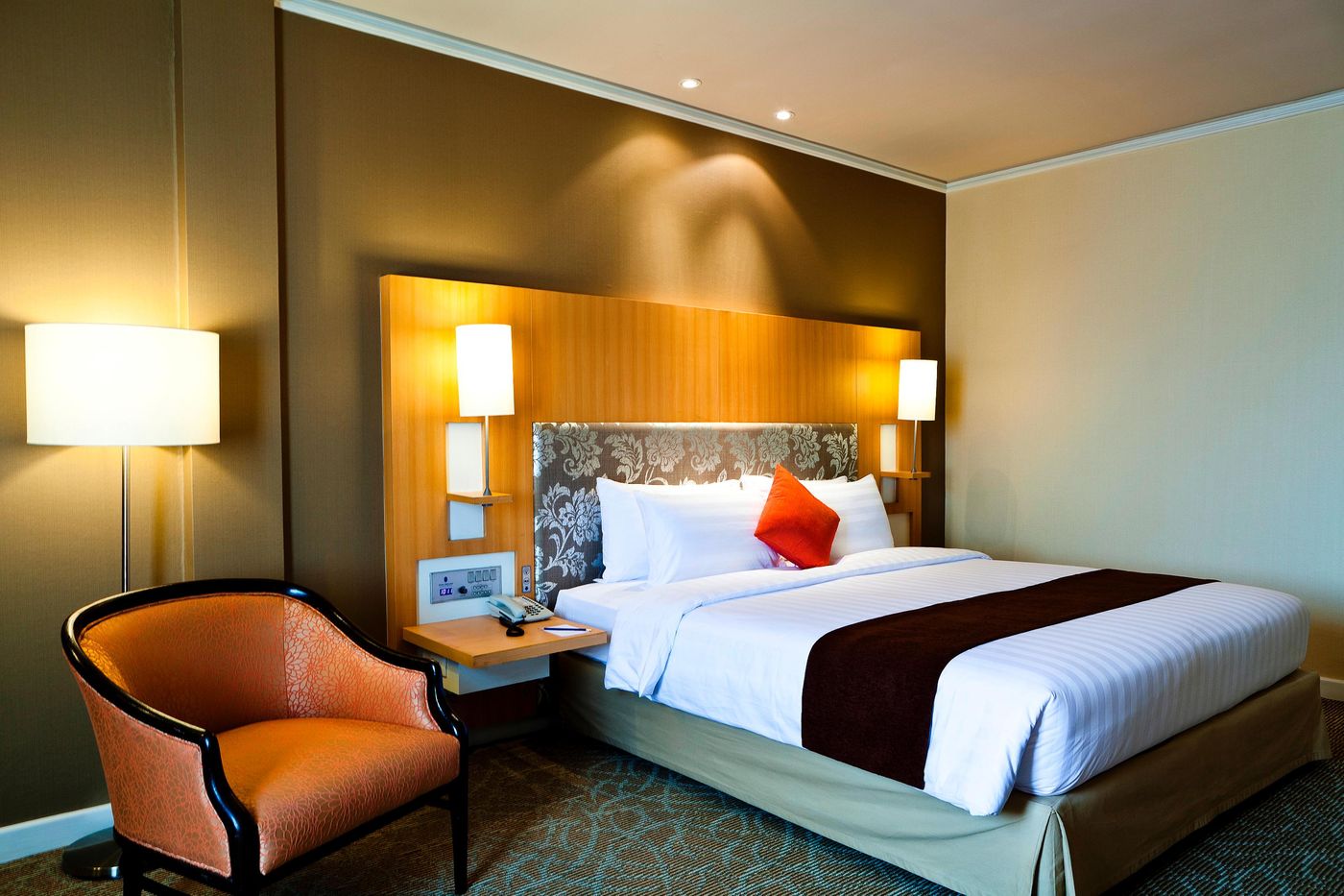 Royal-Princess-Larn-Luang-Bangkok-Room-25