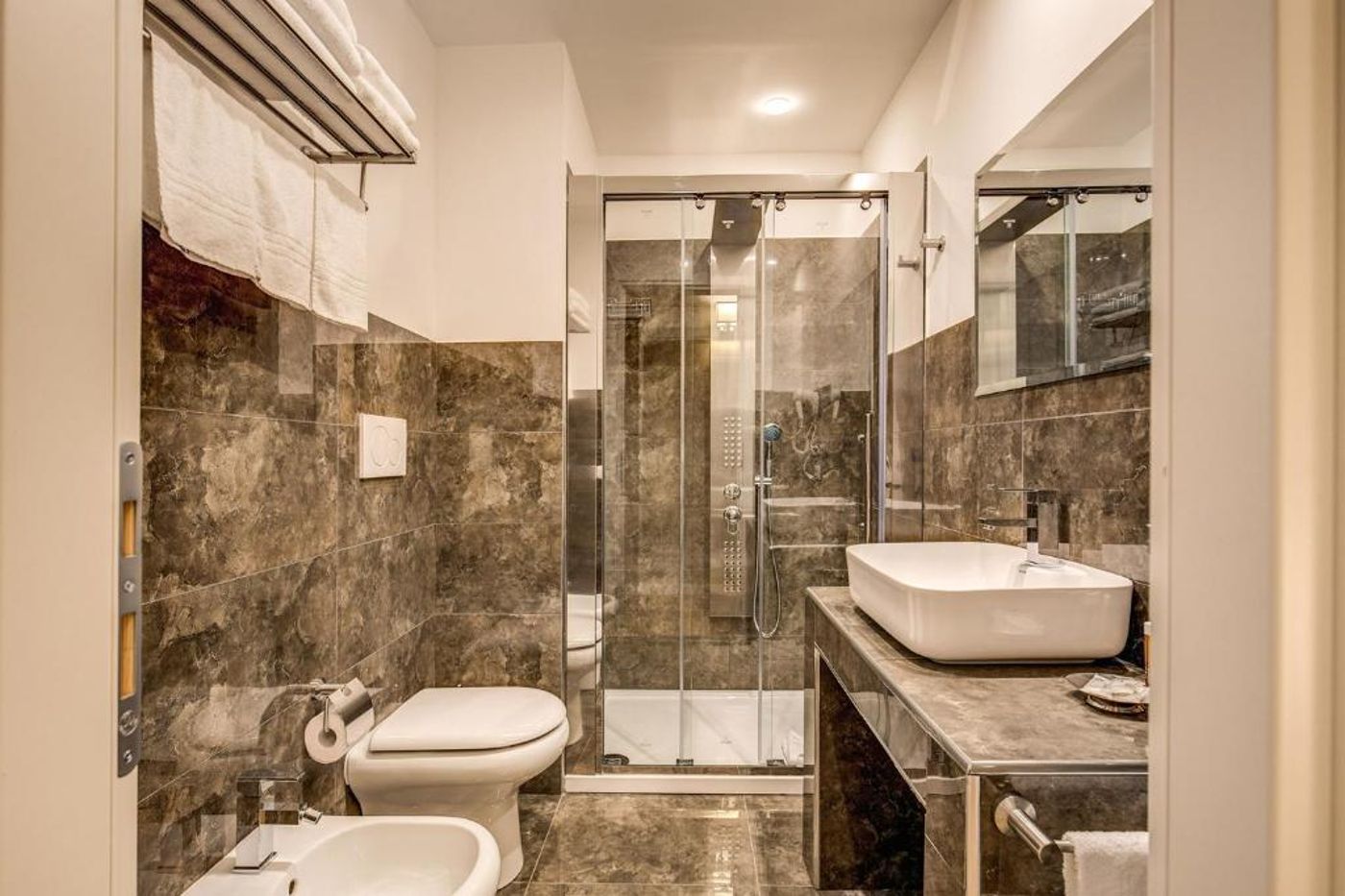 Hotel-55-Fiftyfive-Room-40