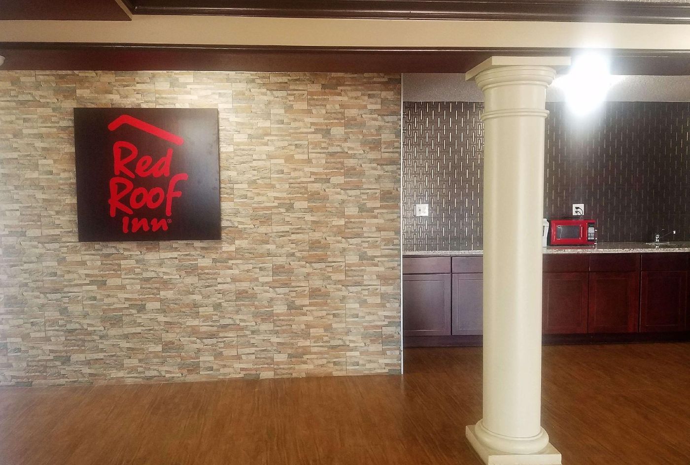 Red Roof Inn & Suites Houston - Hobby Airport-United States-HOUSTON-Lobby-5
