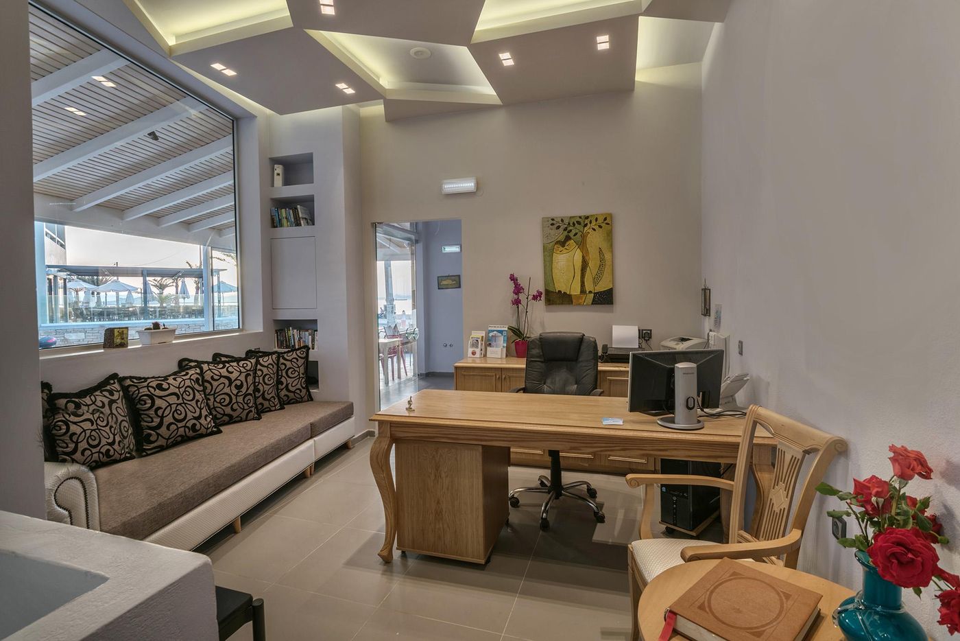 Esperia-Beach-Lobby-23