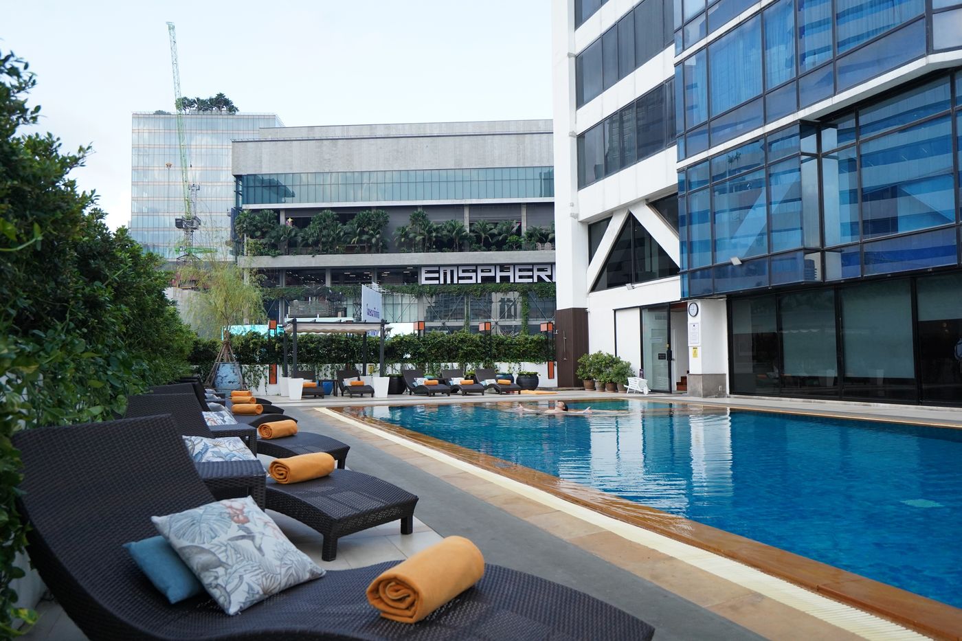 Bangkok-Lotus-Sukhumvit-33-By-Compass-Hospitalit-Pool-3