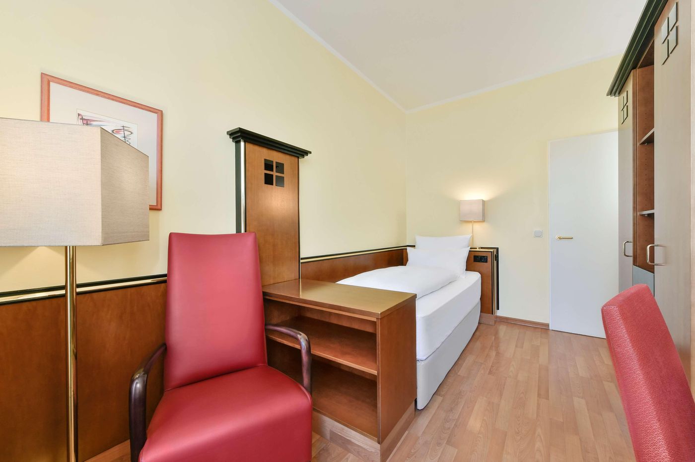 Nh-M----nchen-City-S----d-Room-12