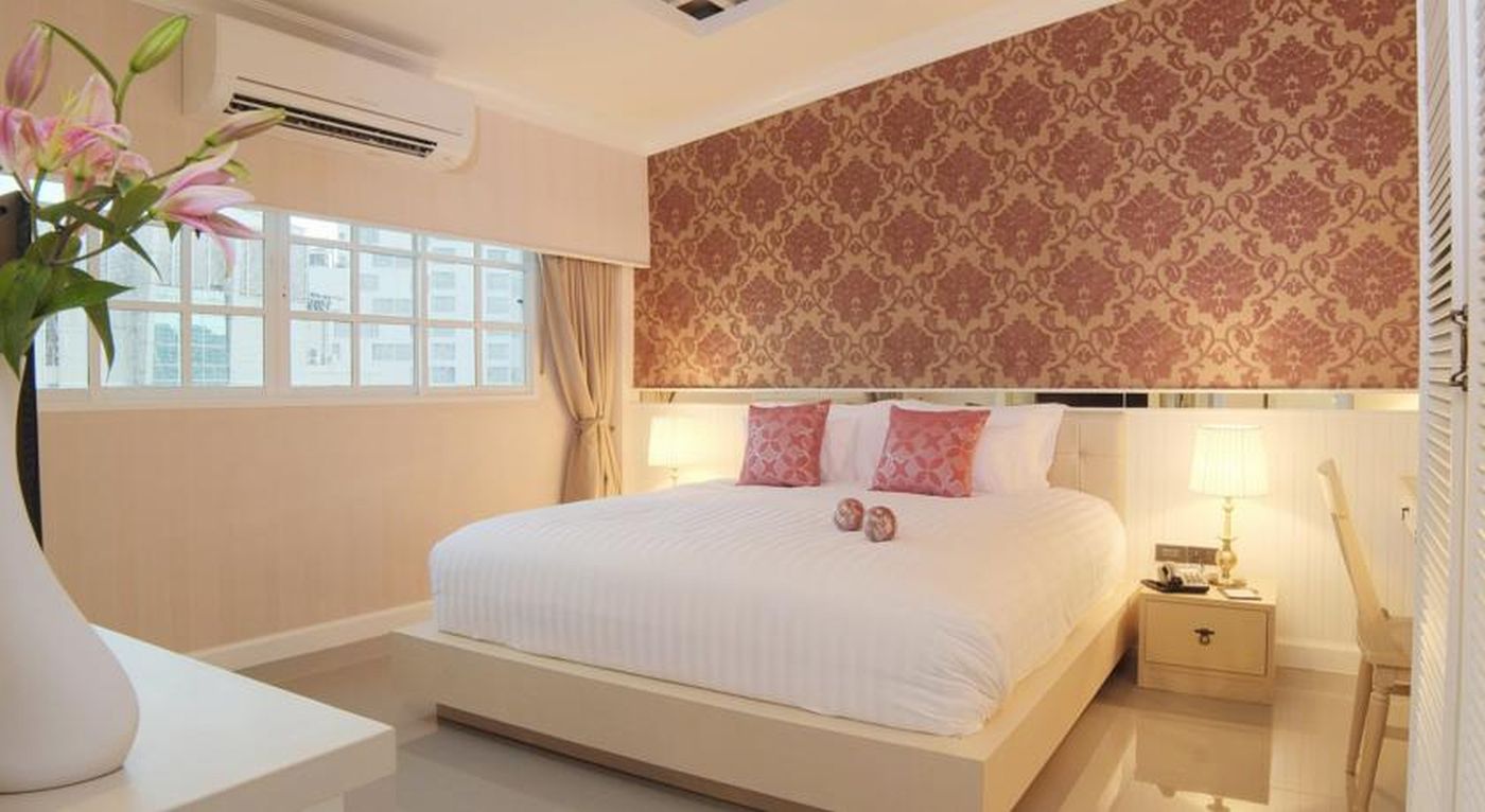 The-Raya-Surawong-Bangkok-Room-18