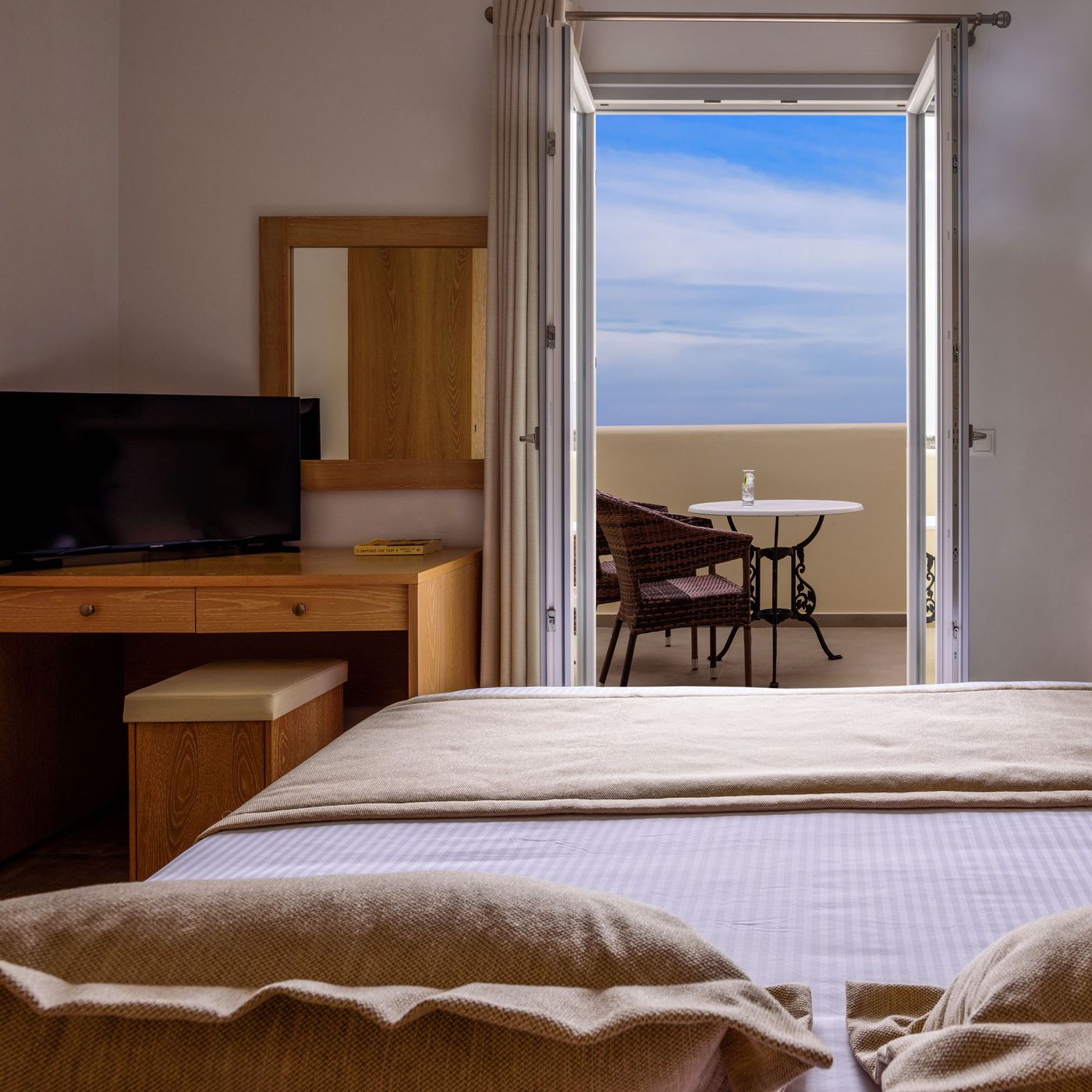 Aliter-Suites-Room-33