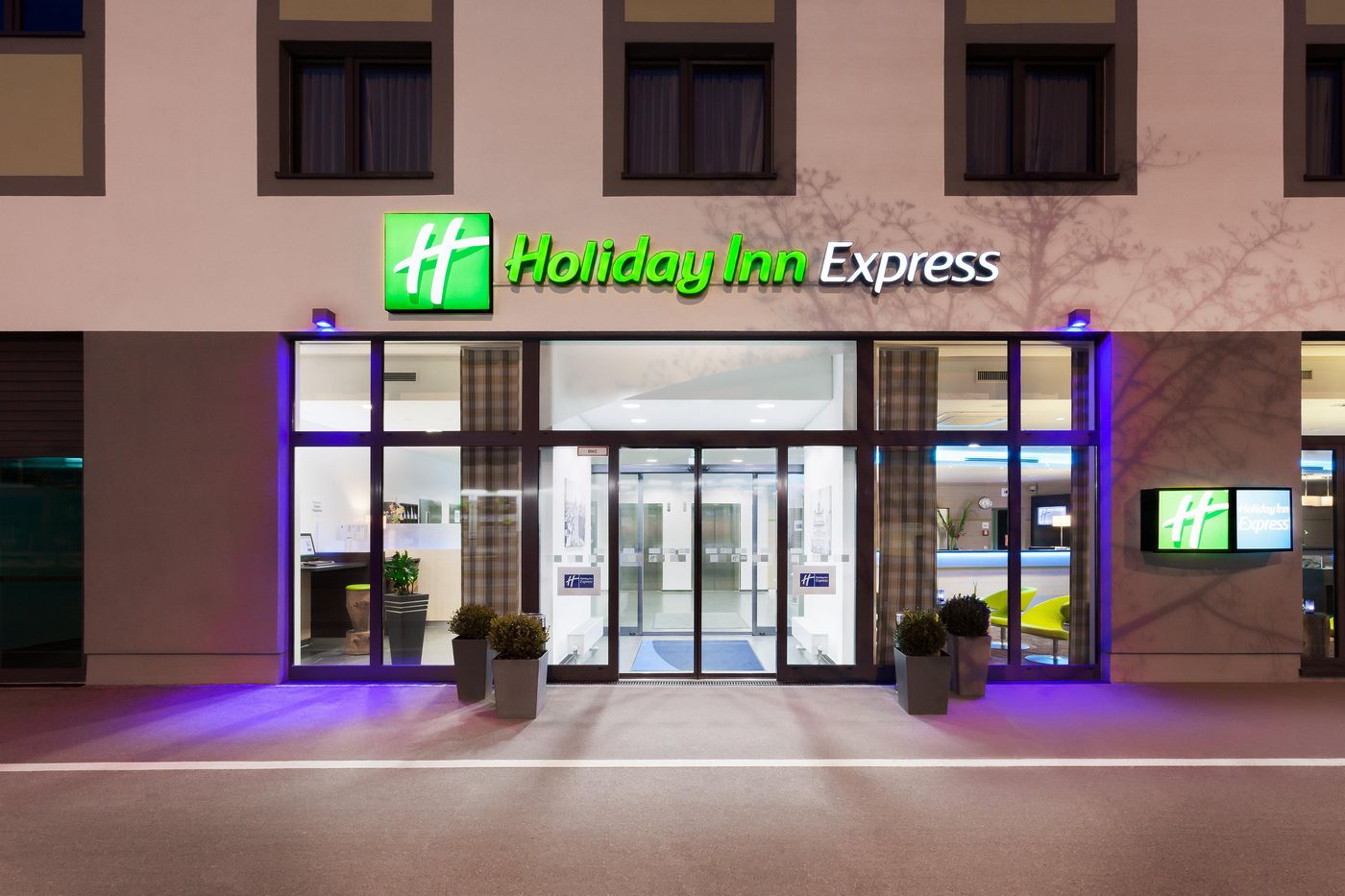 Holiday Inn Express Augsburg-Germany-AUGSBURG-General view-7