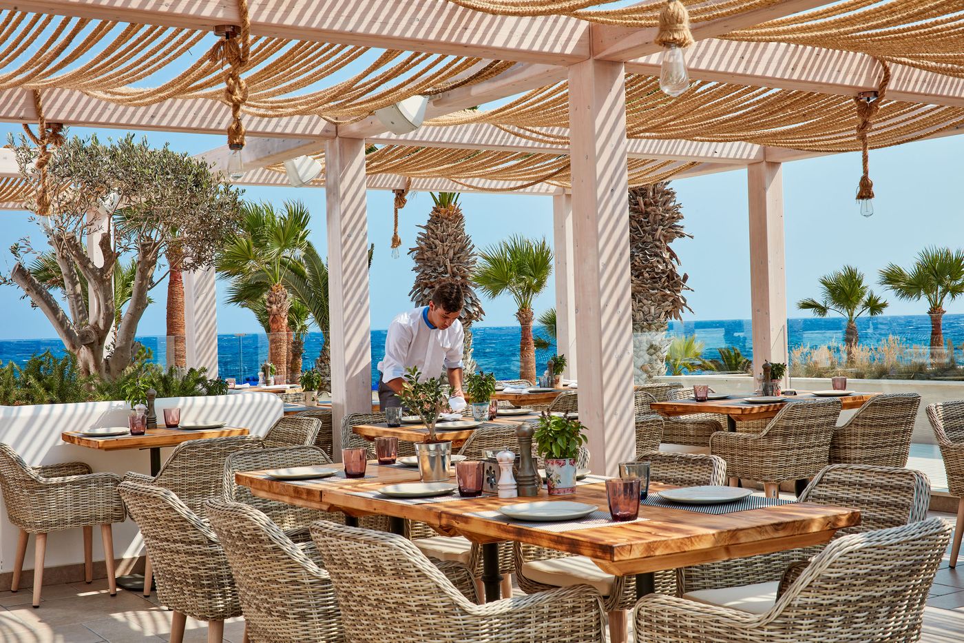 Kermia-Beach-Bungalow-Hotel-Restaurant-63