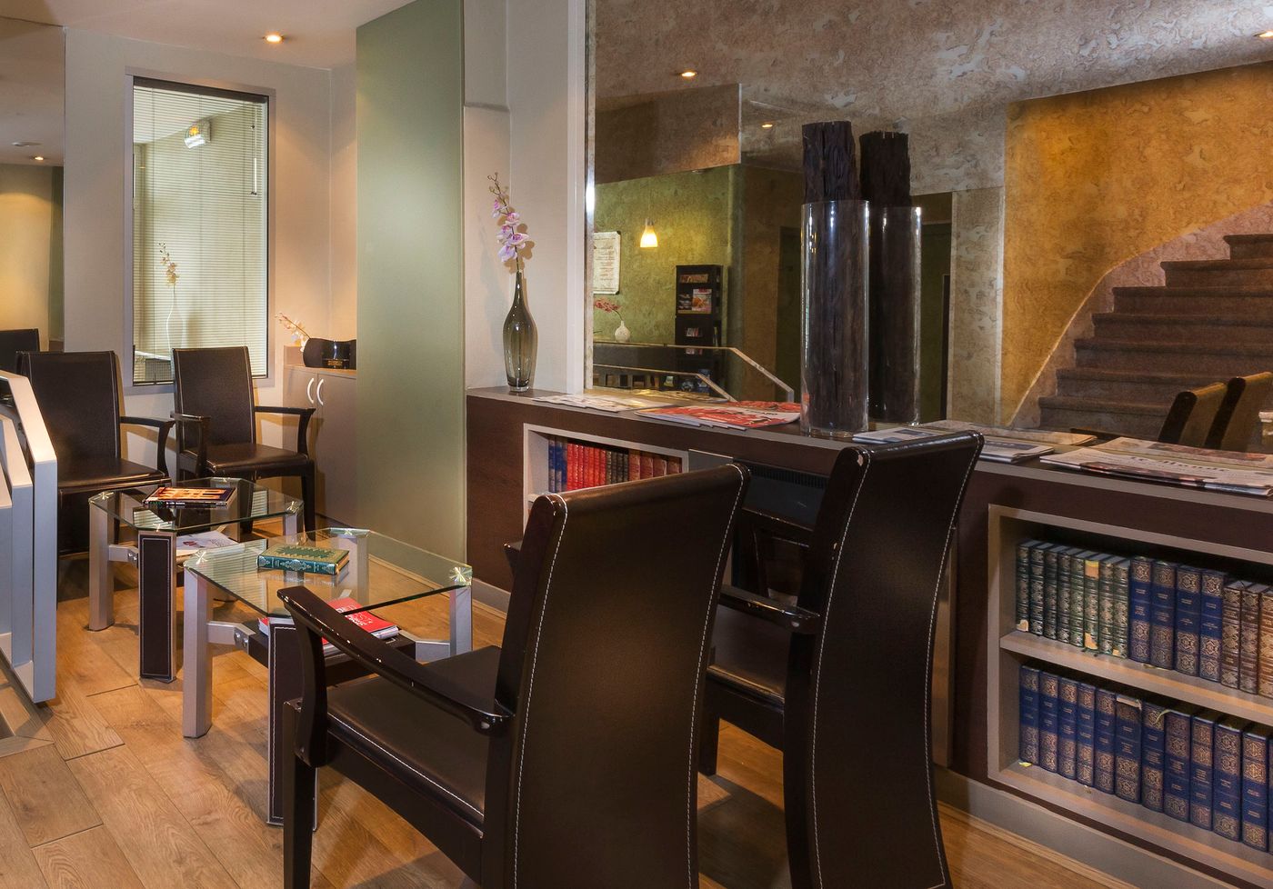 France-Quartier-Latin-Lobby-14